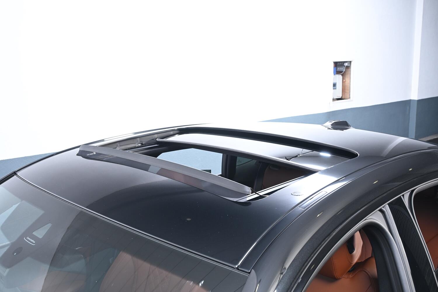 BMW I4 view 21