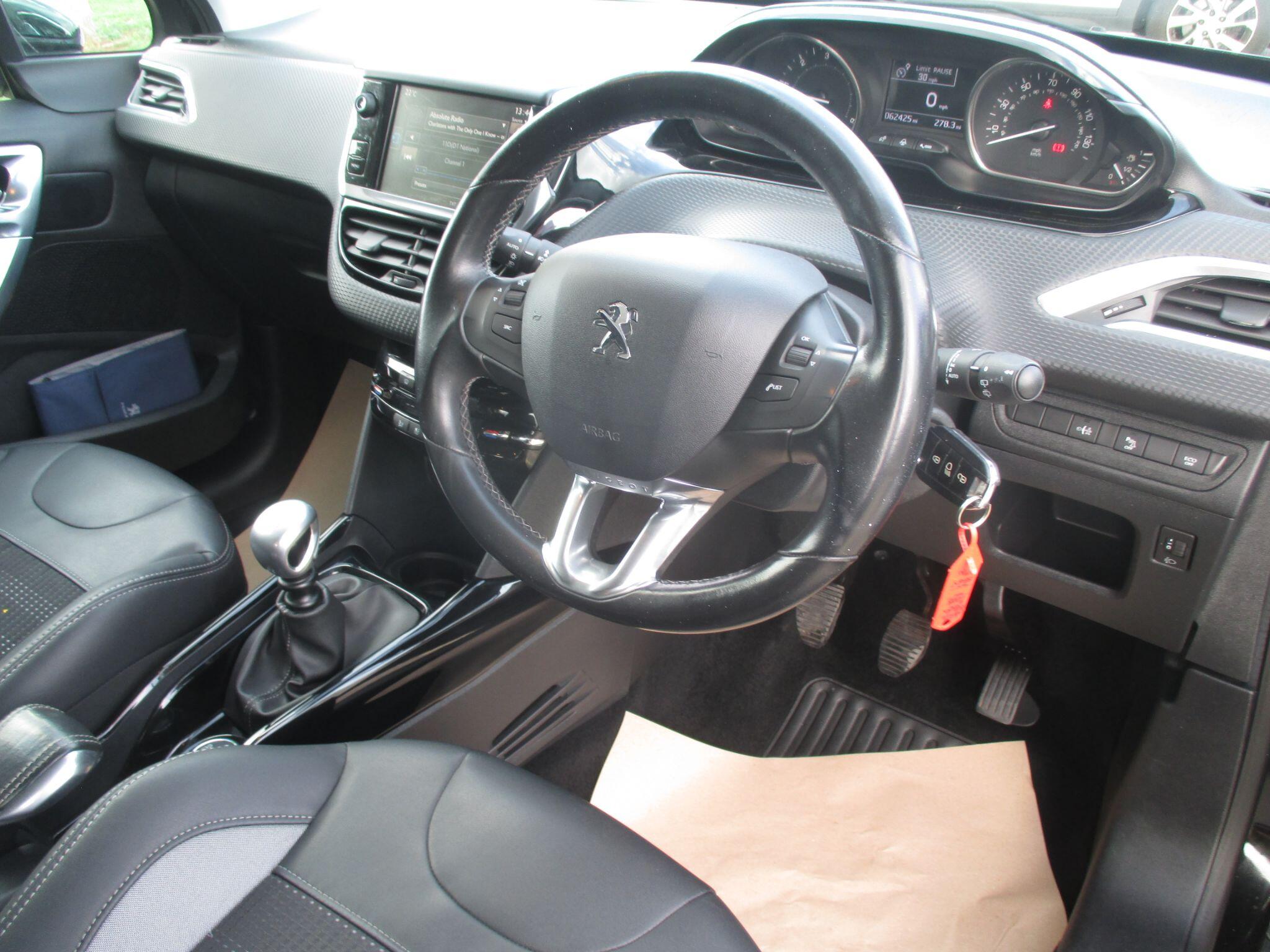 Peugeot 2008 view 24