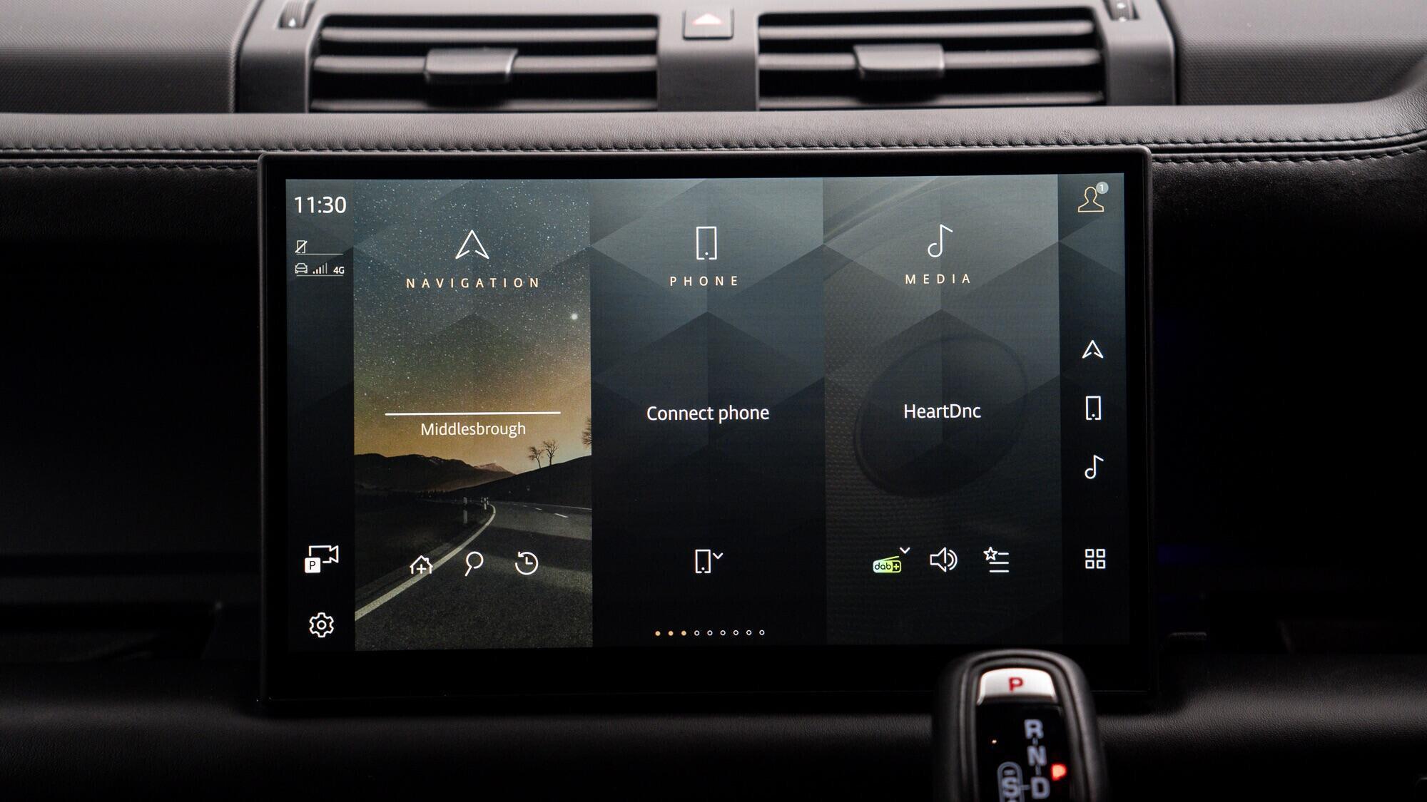 Land Rover Defender view 19