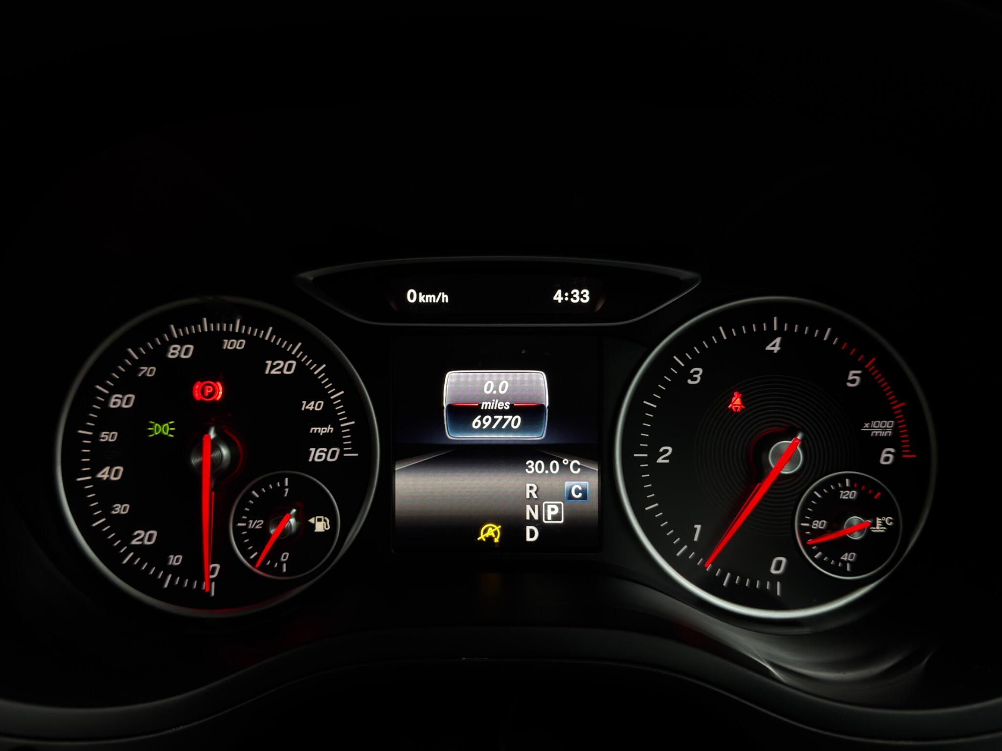 Mercedes-Benz B-Class view 23
