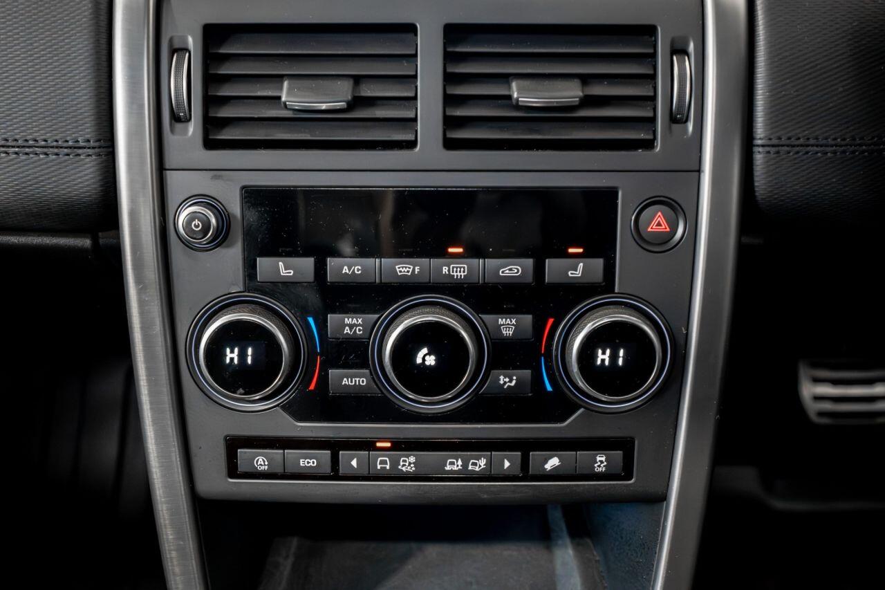 Land Rover Discovery Sport view 40