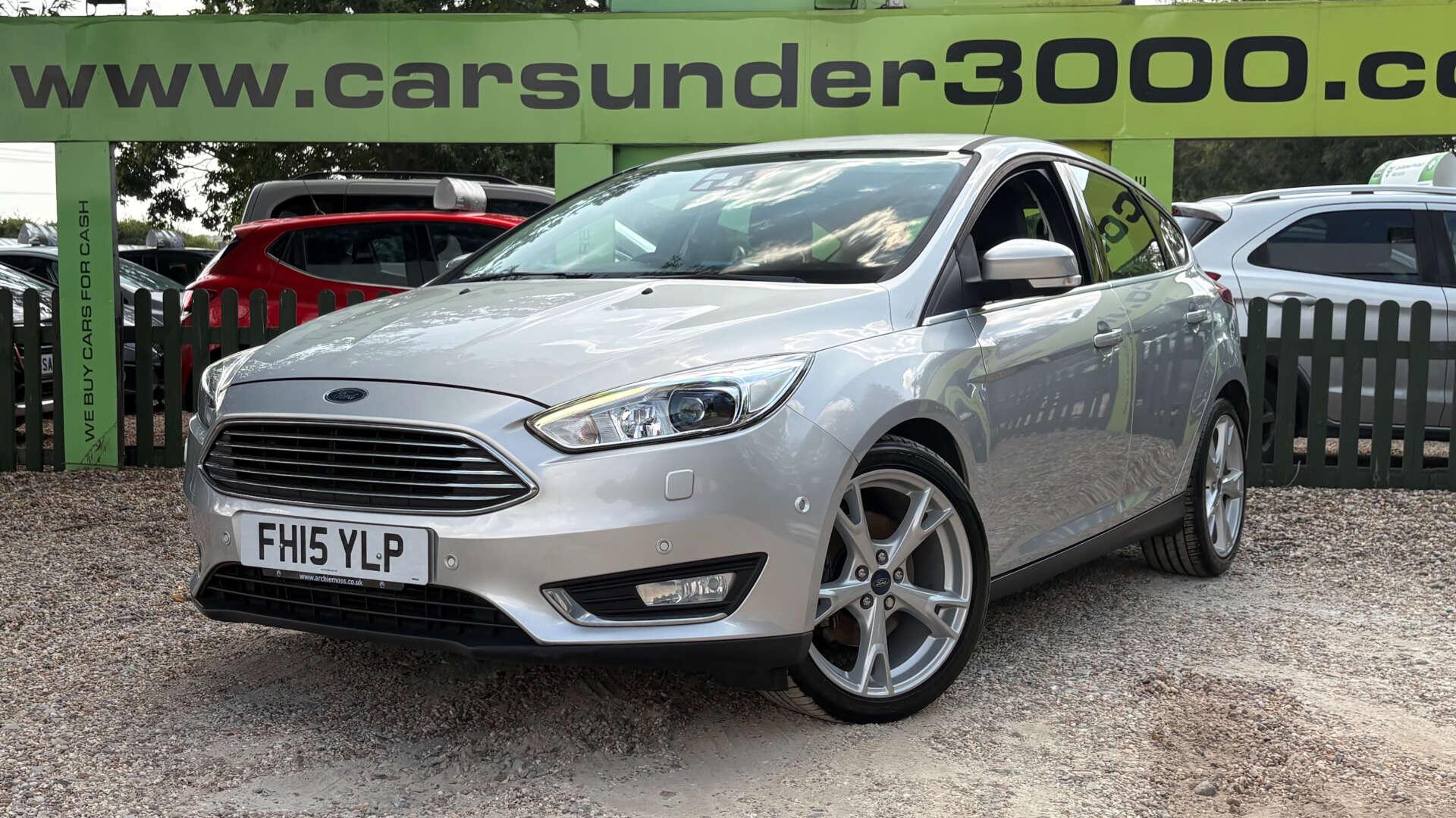 Ford Focus view 3