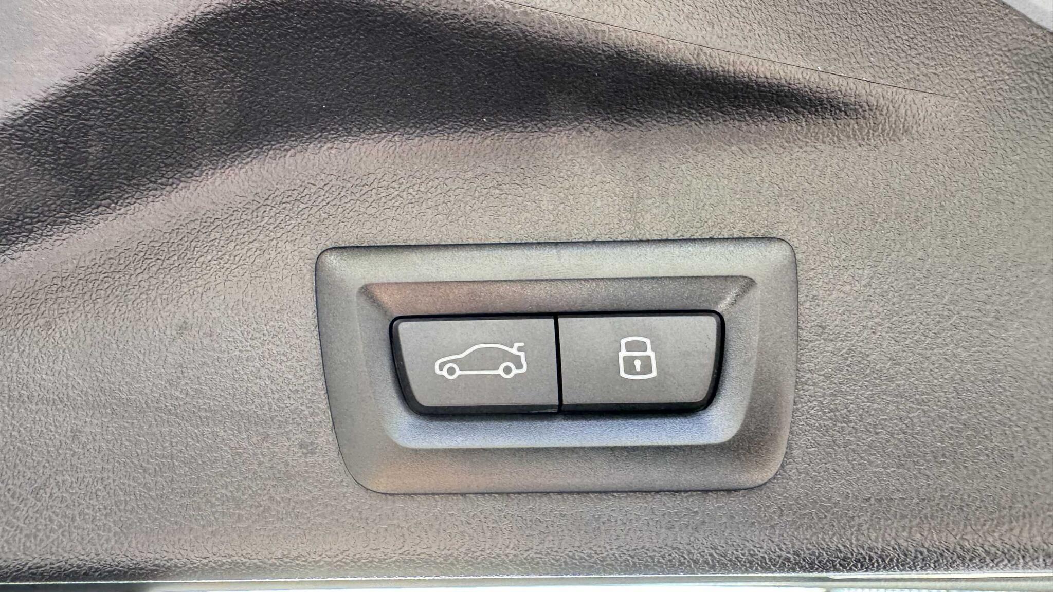 BMW X5 view 13