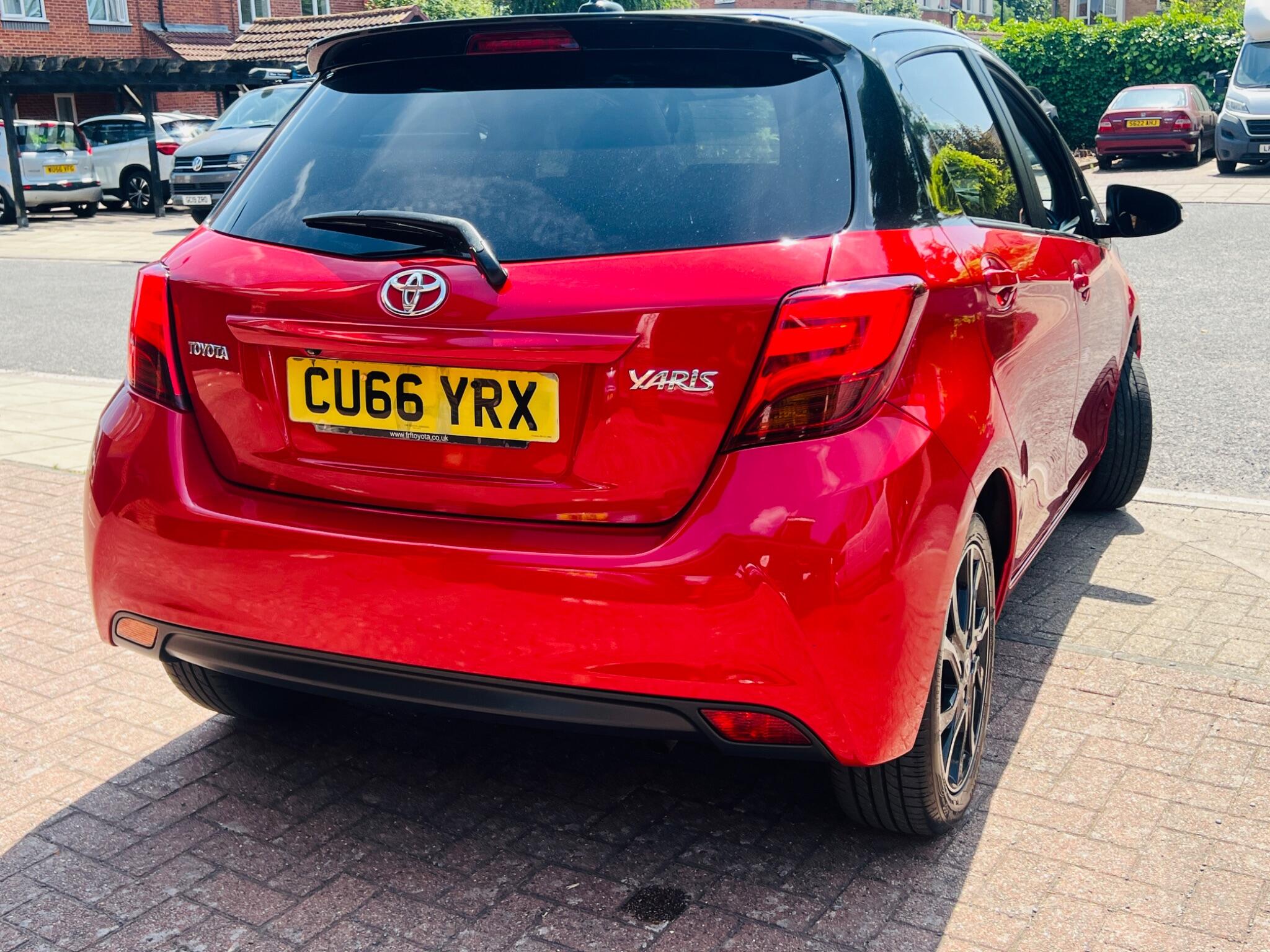 Toyota Yaris view 24