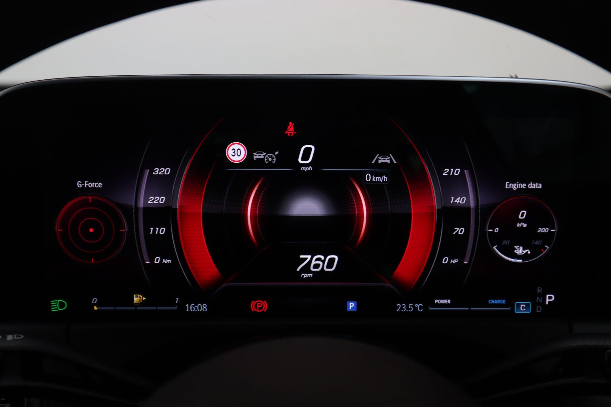 Mercedes-Benz E Class view 33
