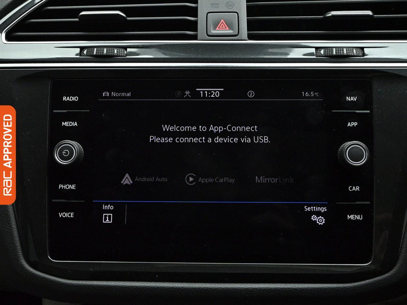 Volkswagen Tiguan view 23