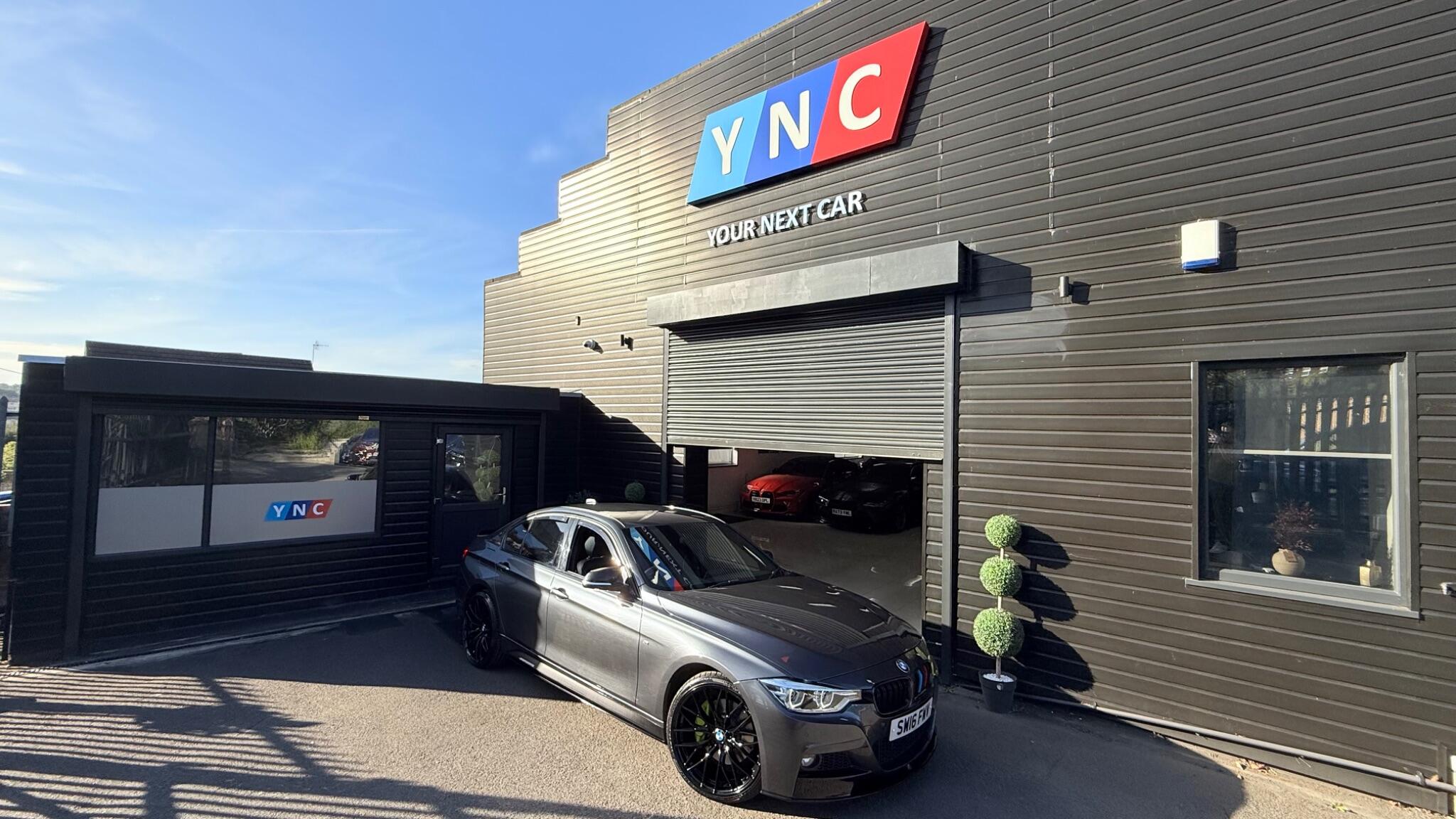 BMW 3 Series view 5