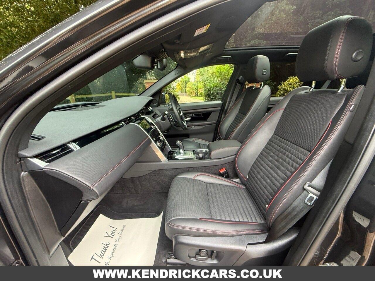 Land Rover Discovery Sport view 6