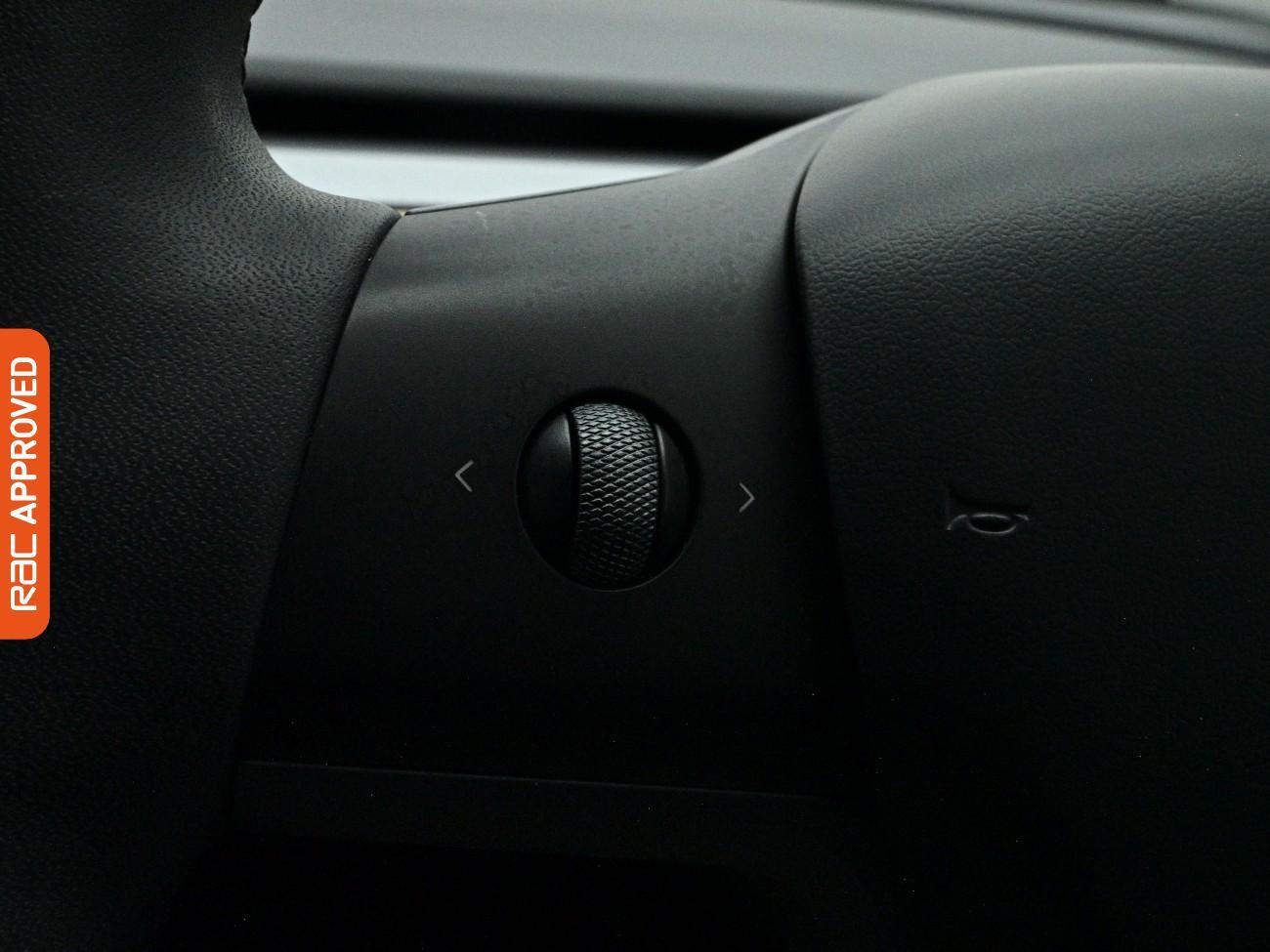 Tesla Model Y view 24