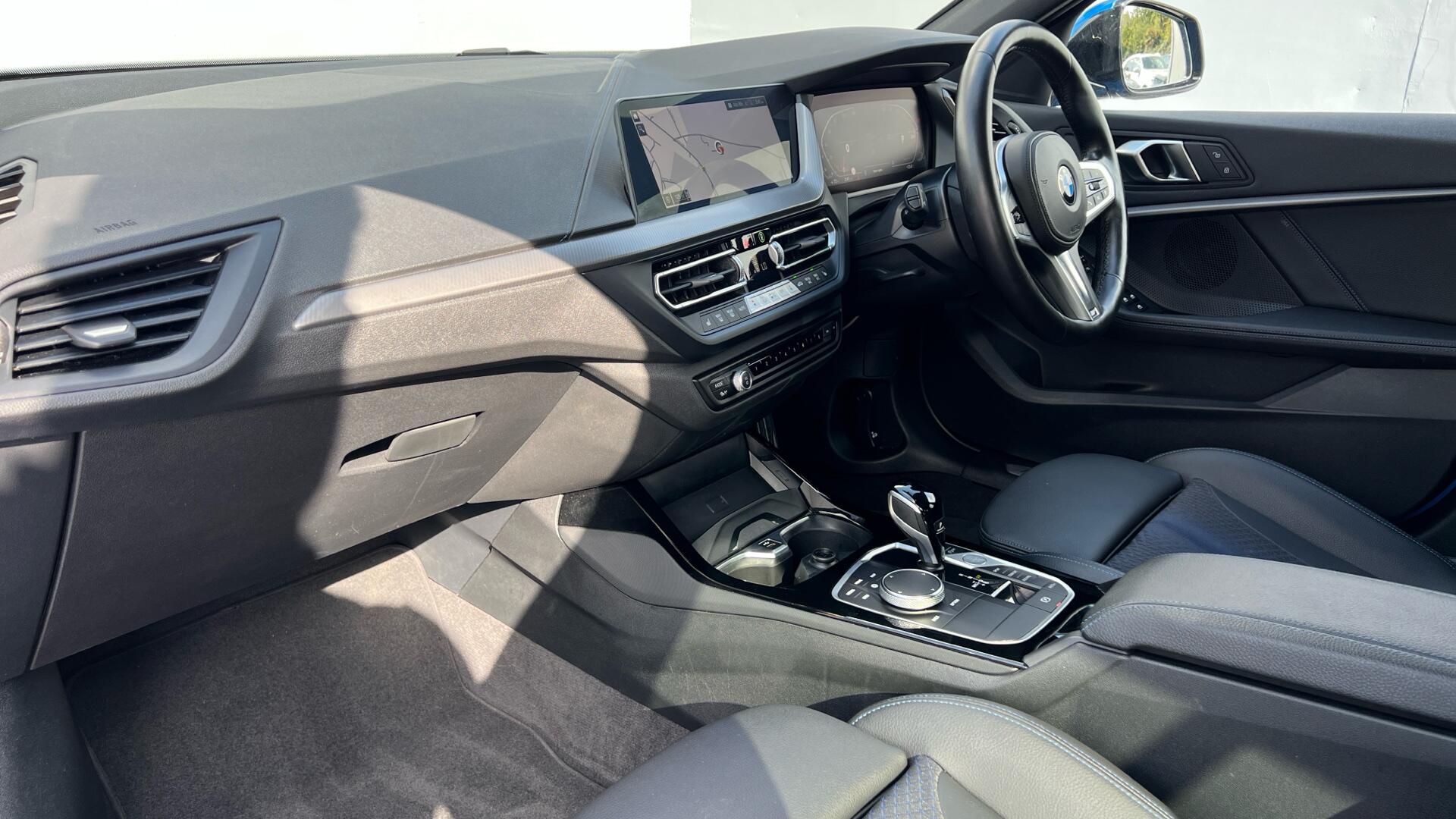 BMW 1 Series view 7