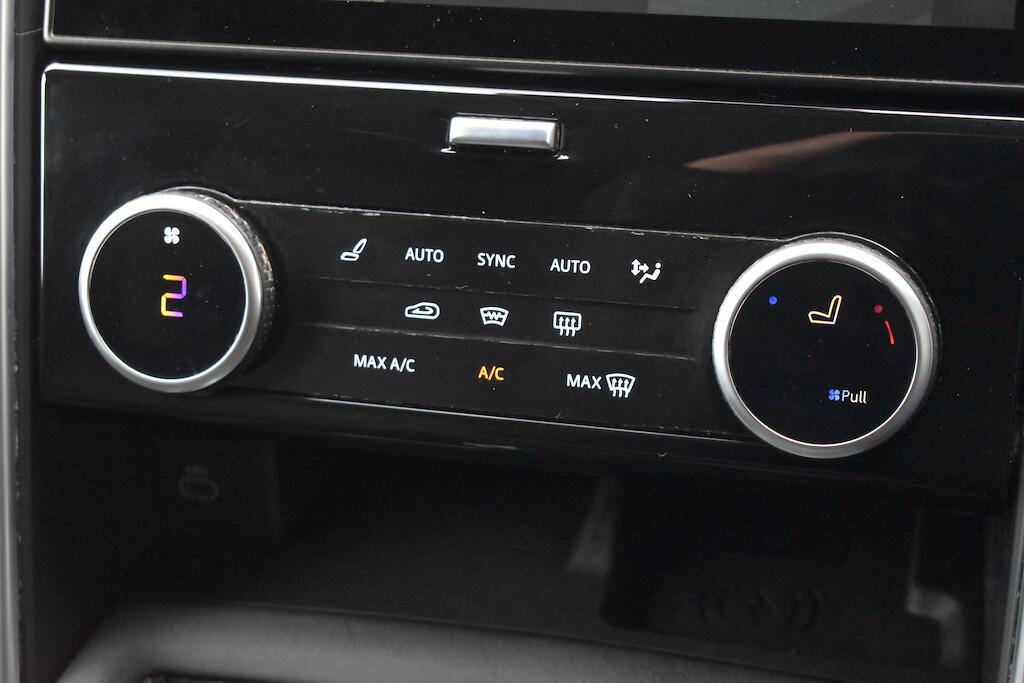 Land Rover Discovery 3 view 17