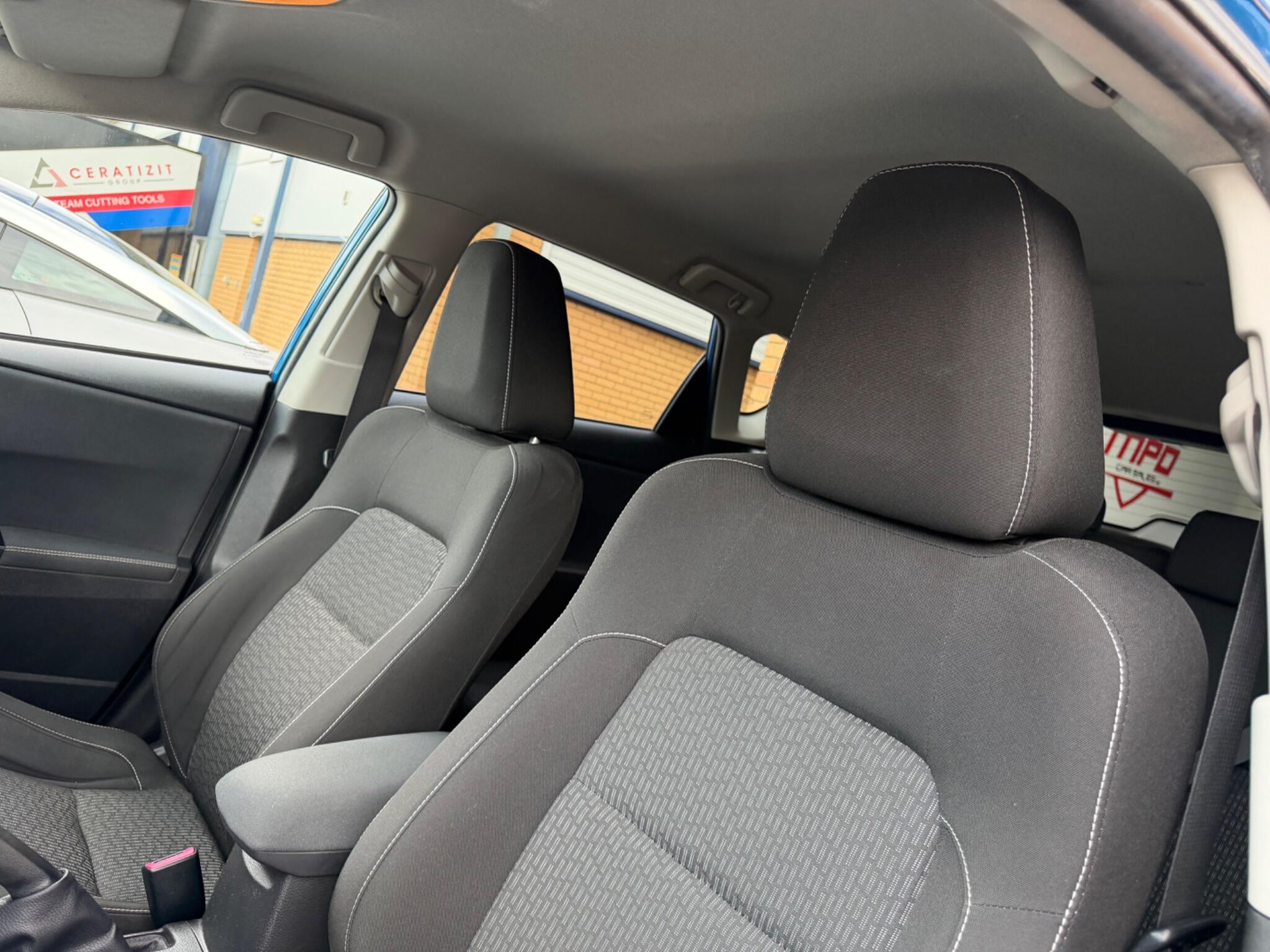 Toyota Auris view 64