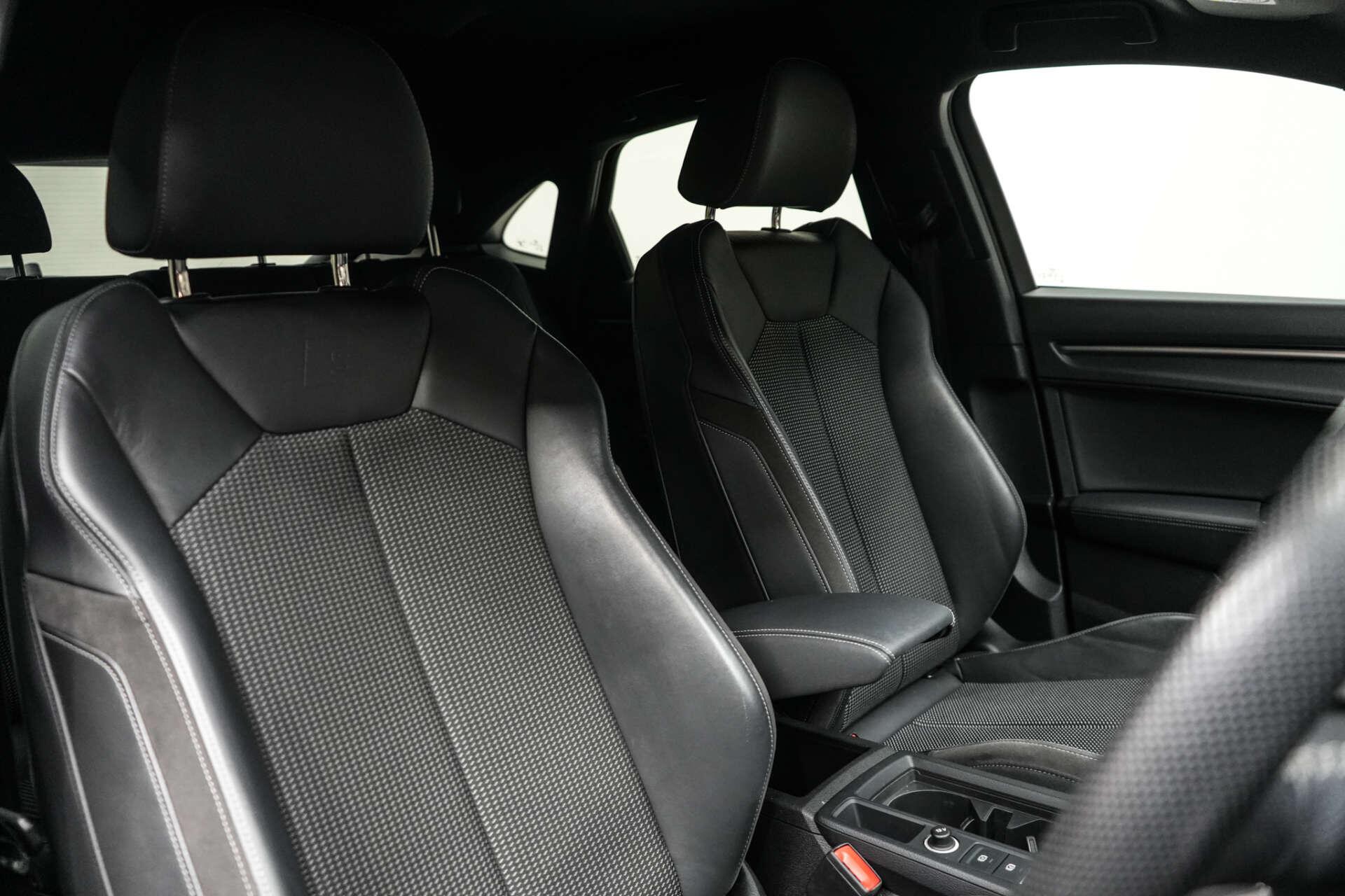 Audi Q3 view 15