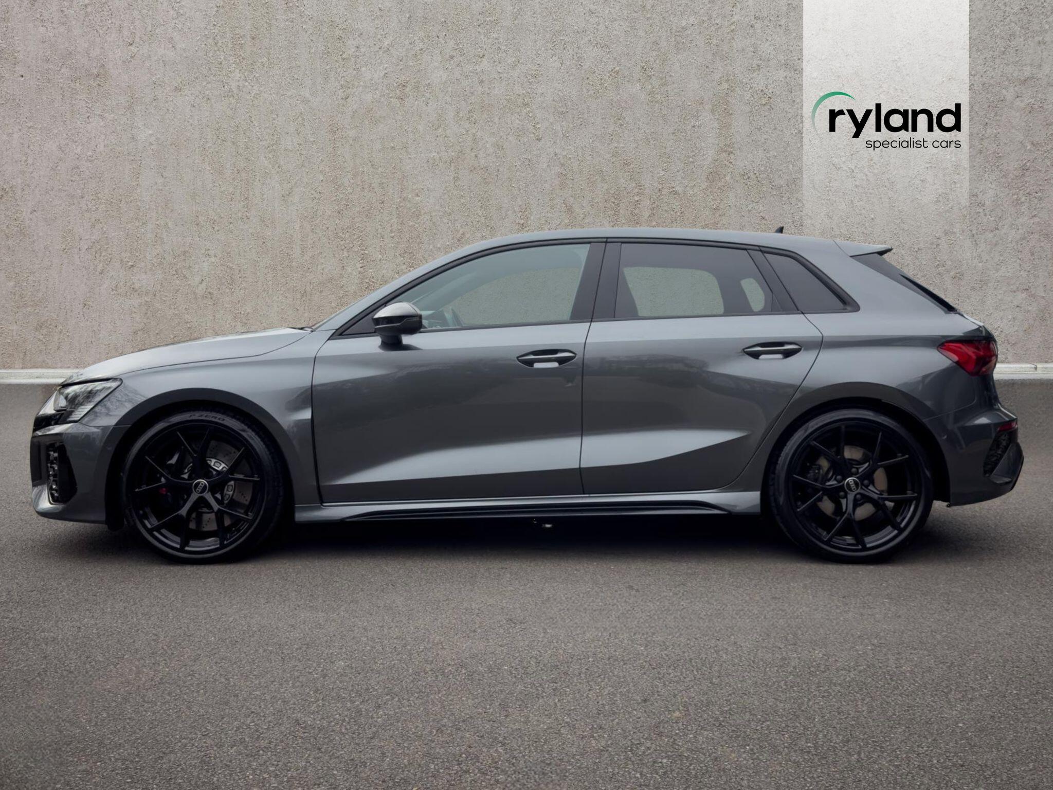 Audi Audi RS3 view 4