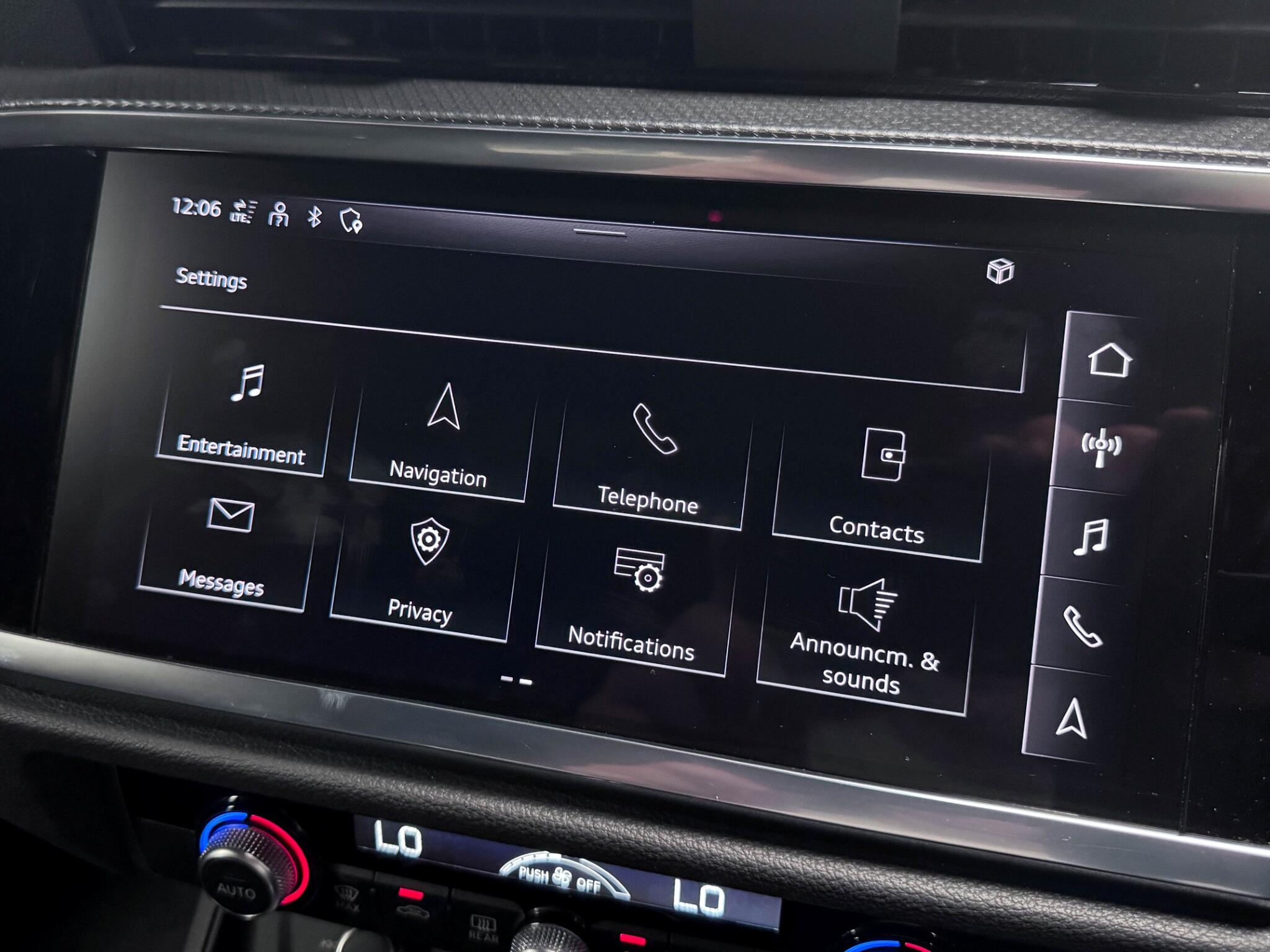 Audi Q3 view 54