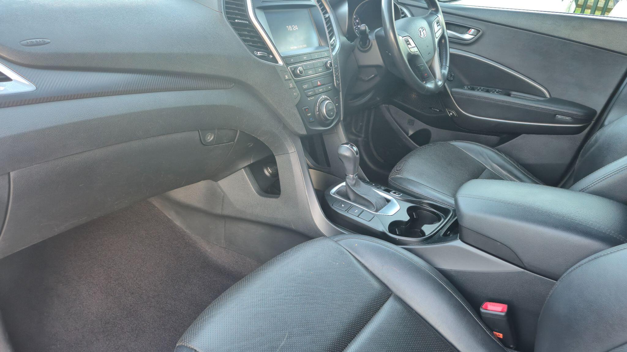 Hyundai Santa Fe view 23