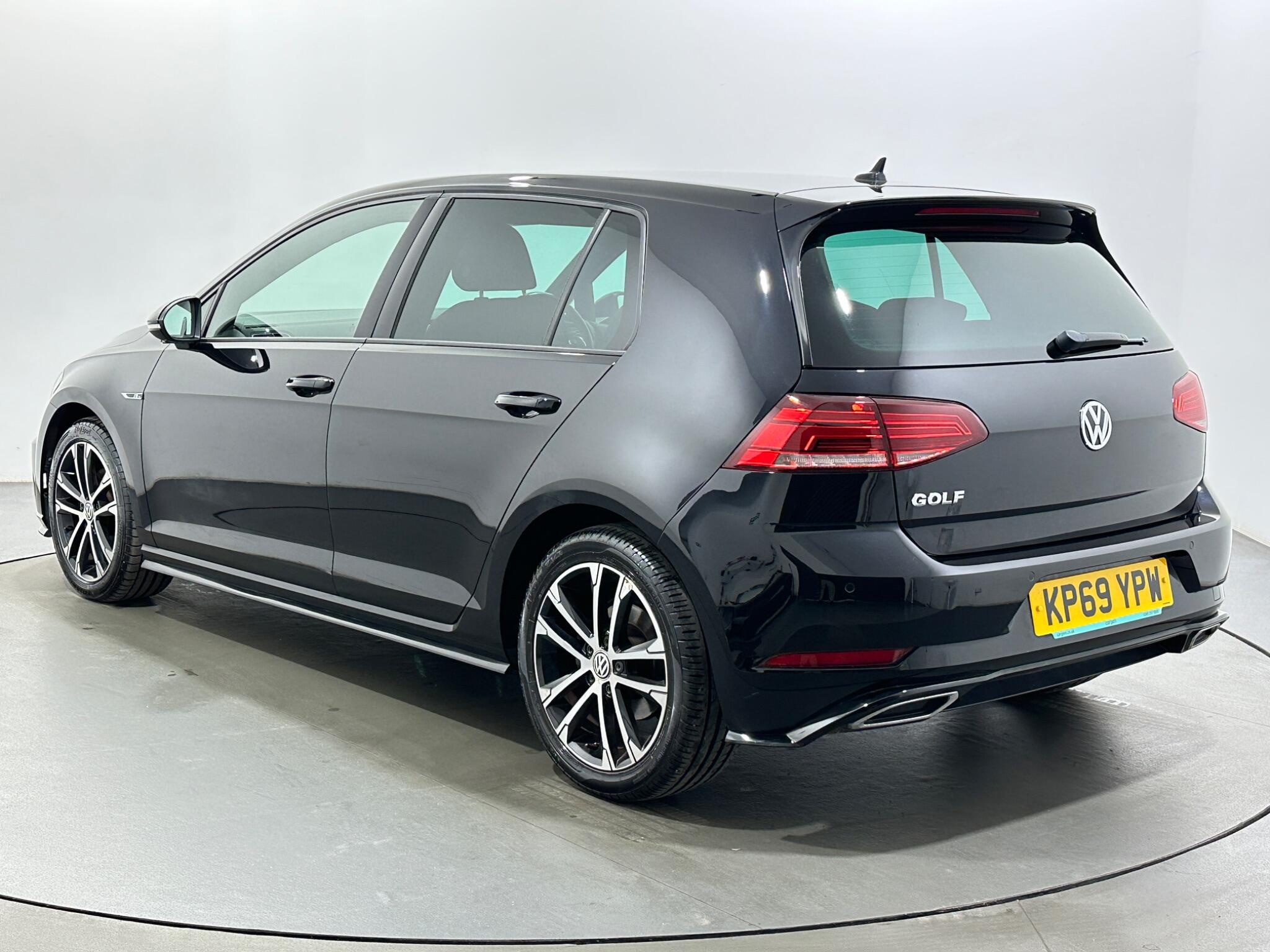Volkswagen Golf view 6