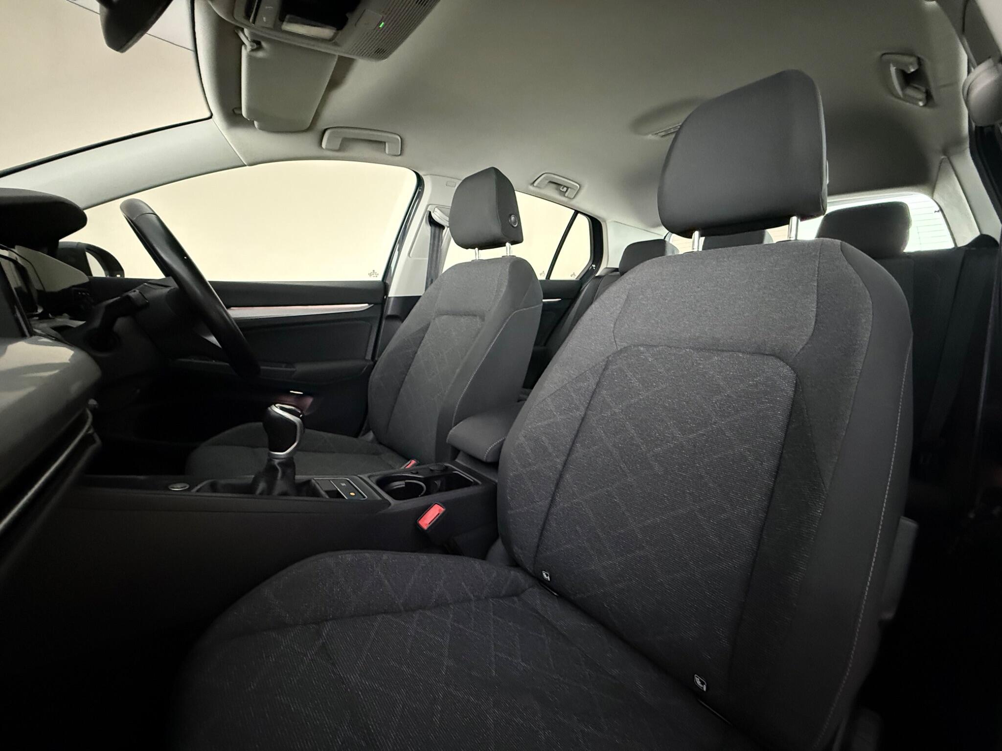 Volkswagen Golf view 30