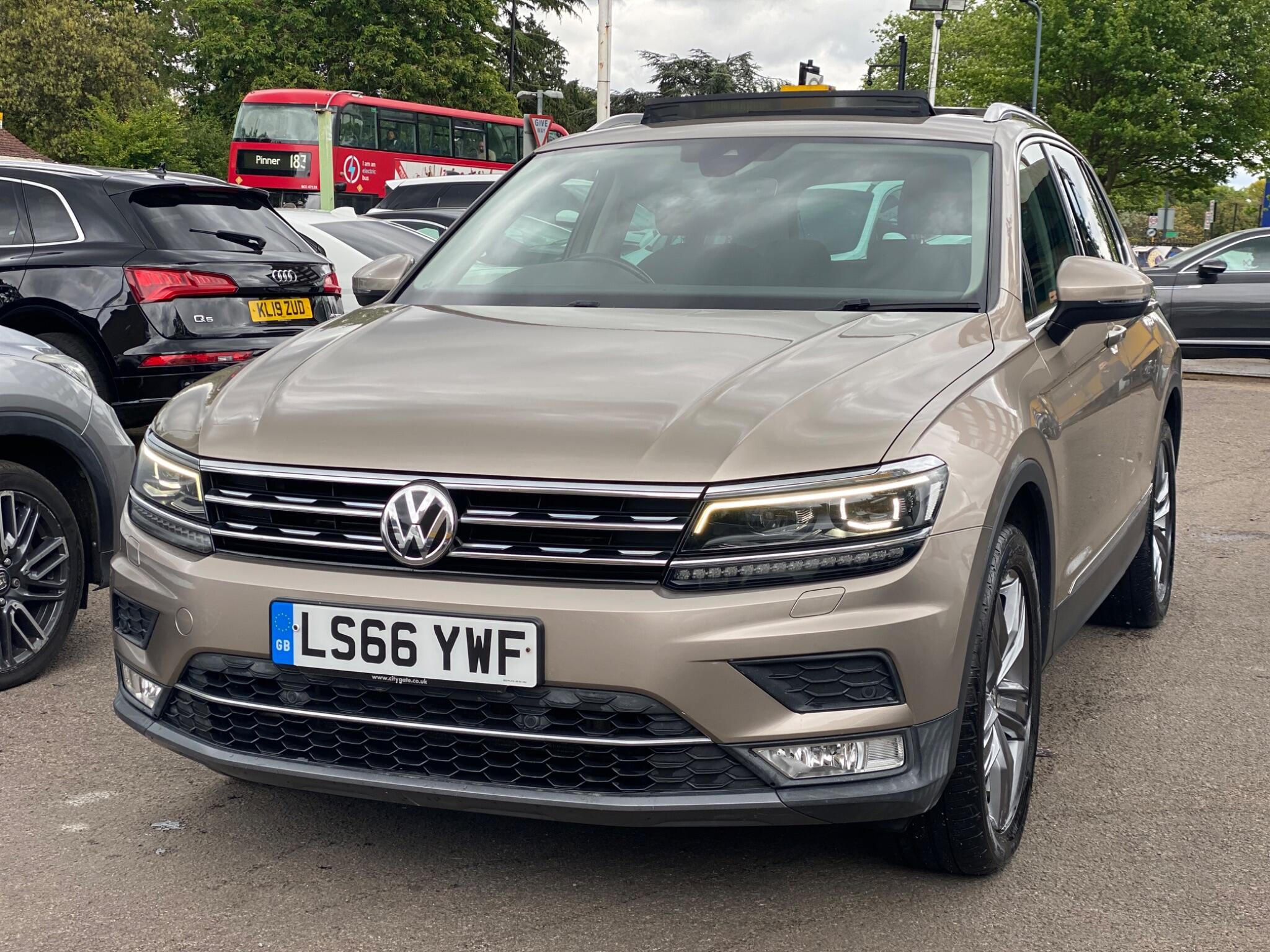 Volkswagen Tiguan view 8