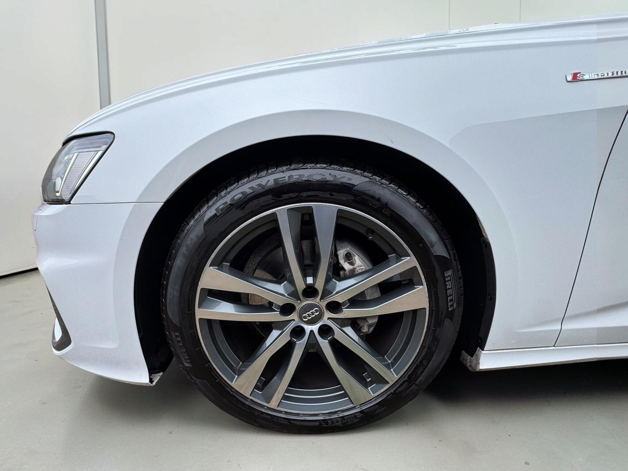 Audi A6 view 33