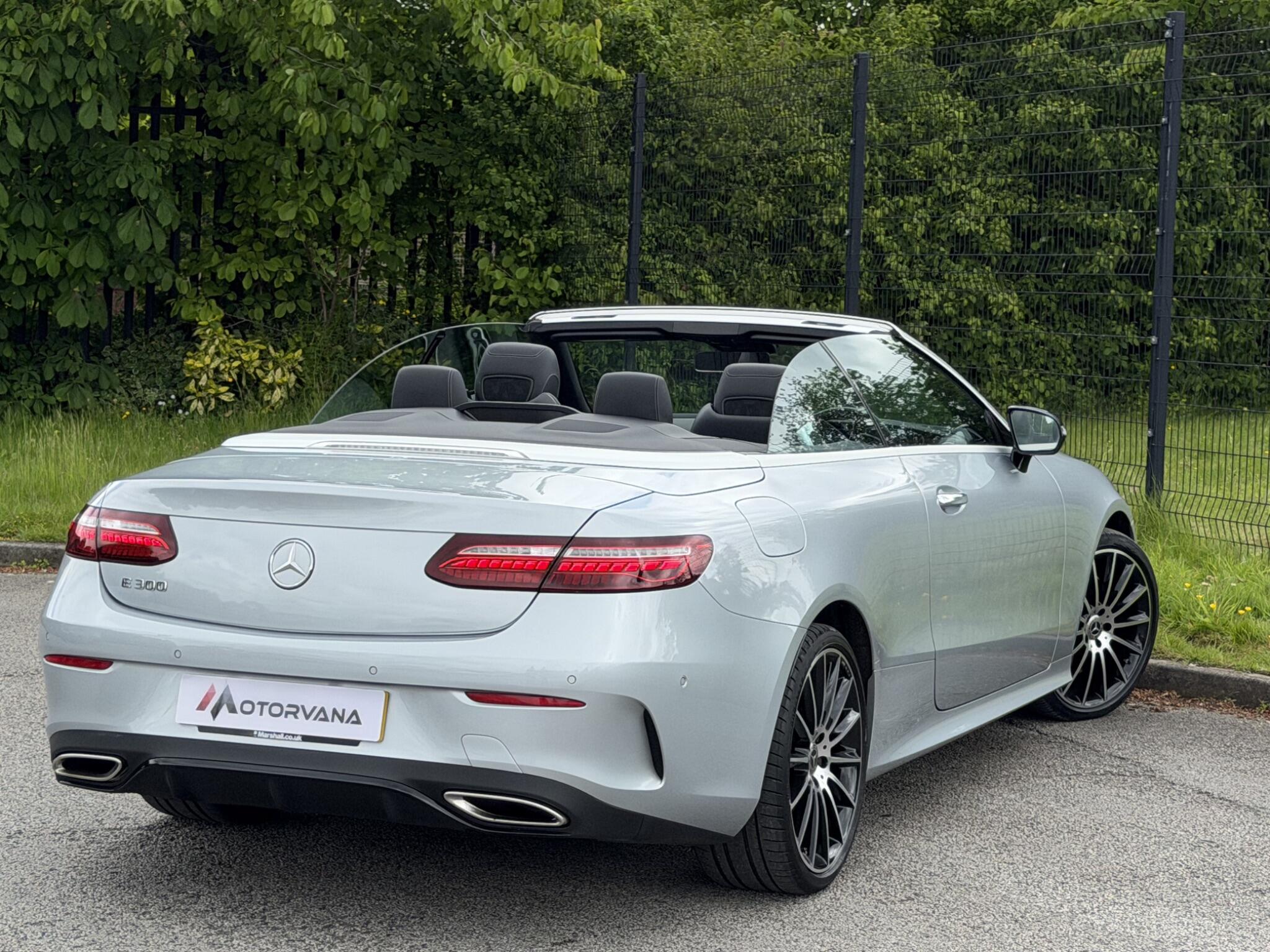 Mercedes-Benz E-Class view 18