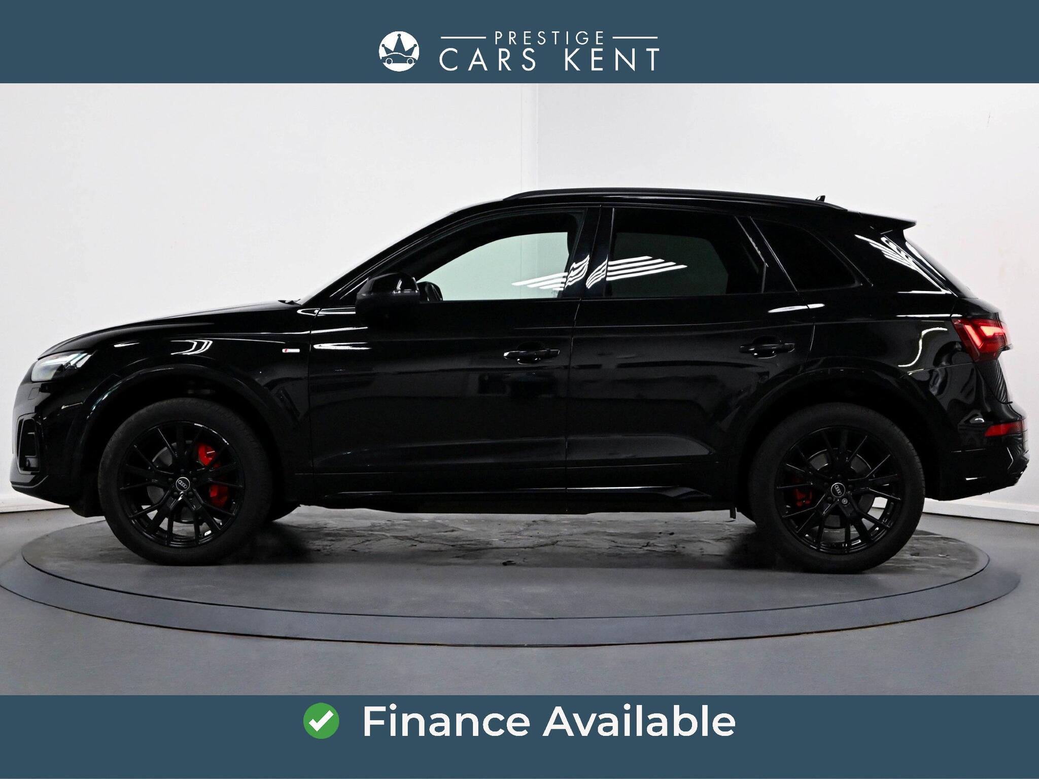 Audi Q5 view 4