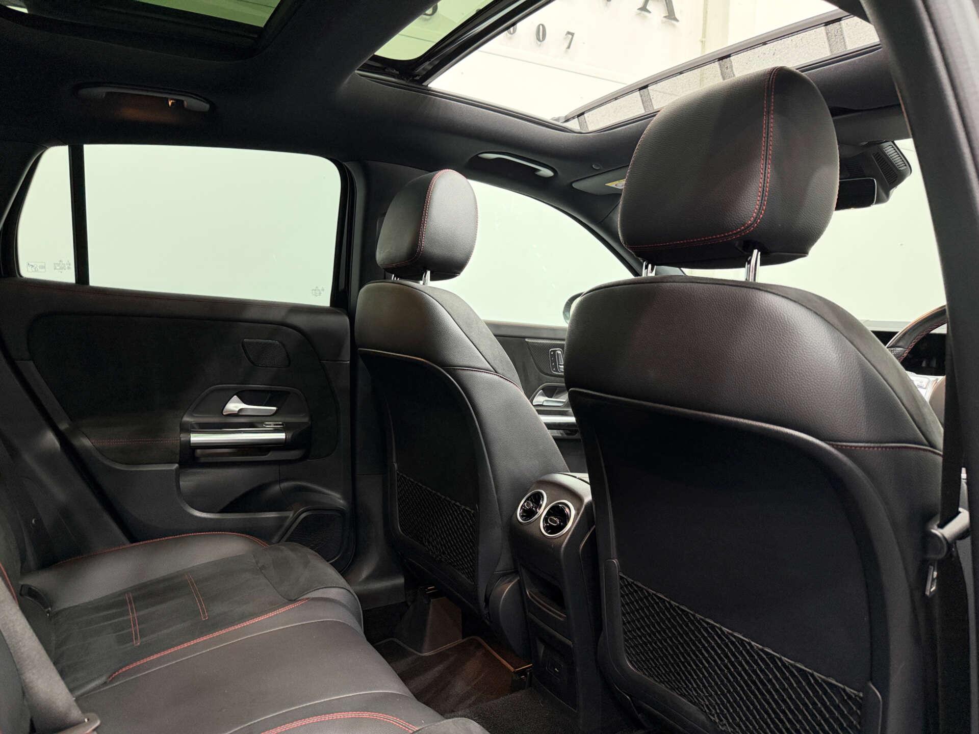 Mercedes-Benz Gla view 14
