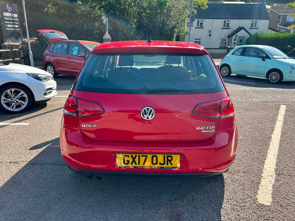 Volkswagen Golf view 4