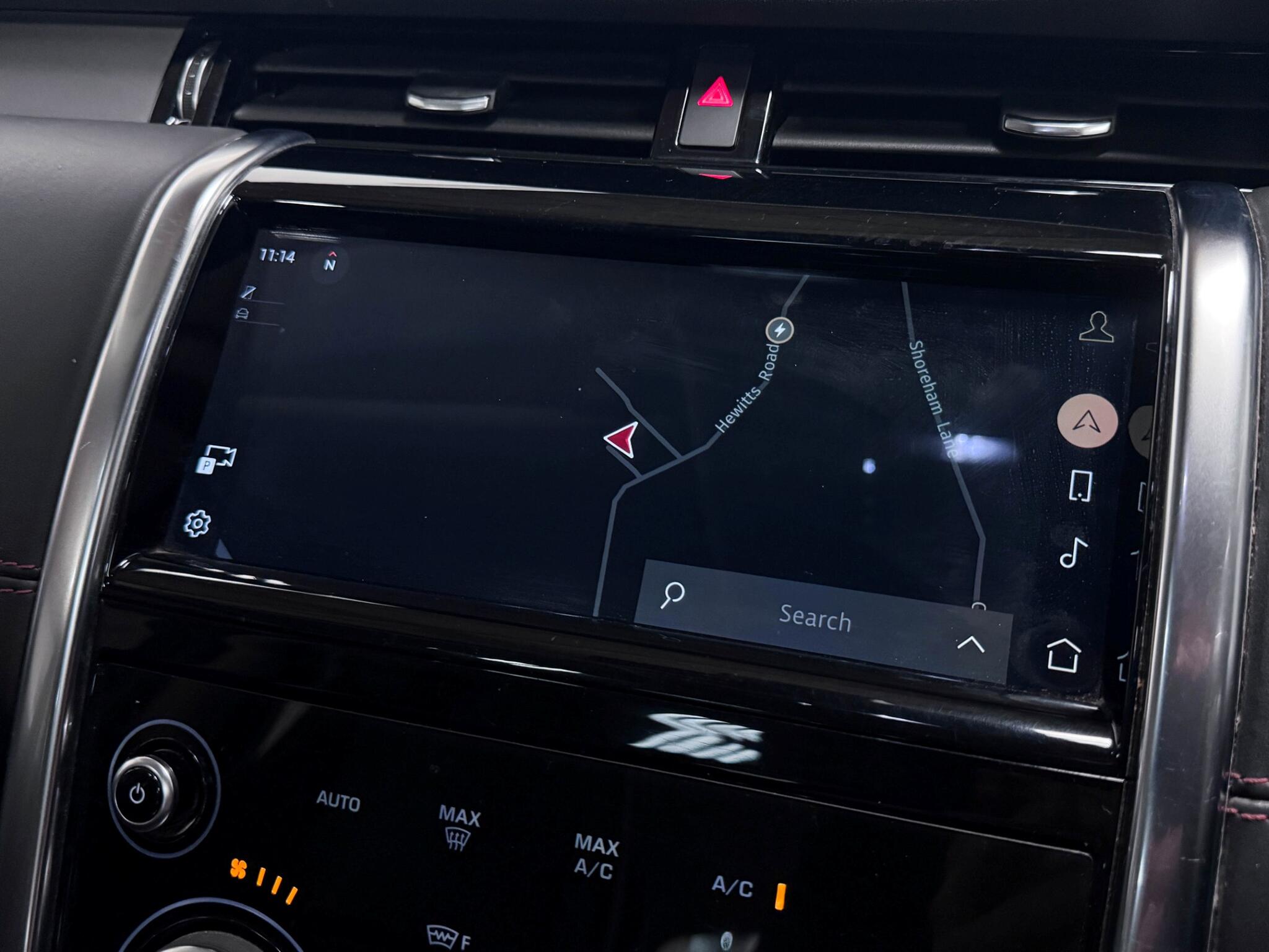 Land Rover Discovery Sport view 45