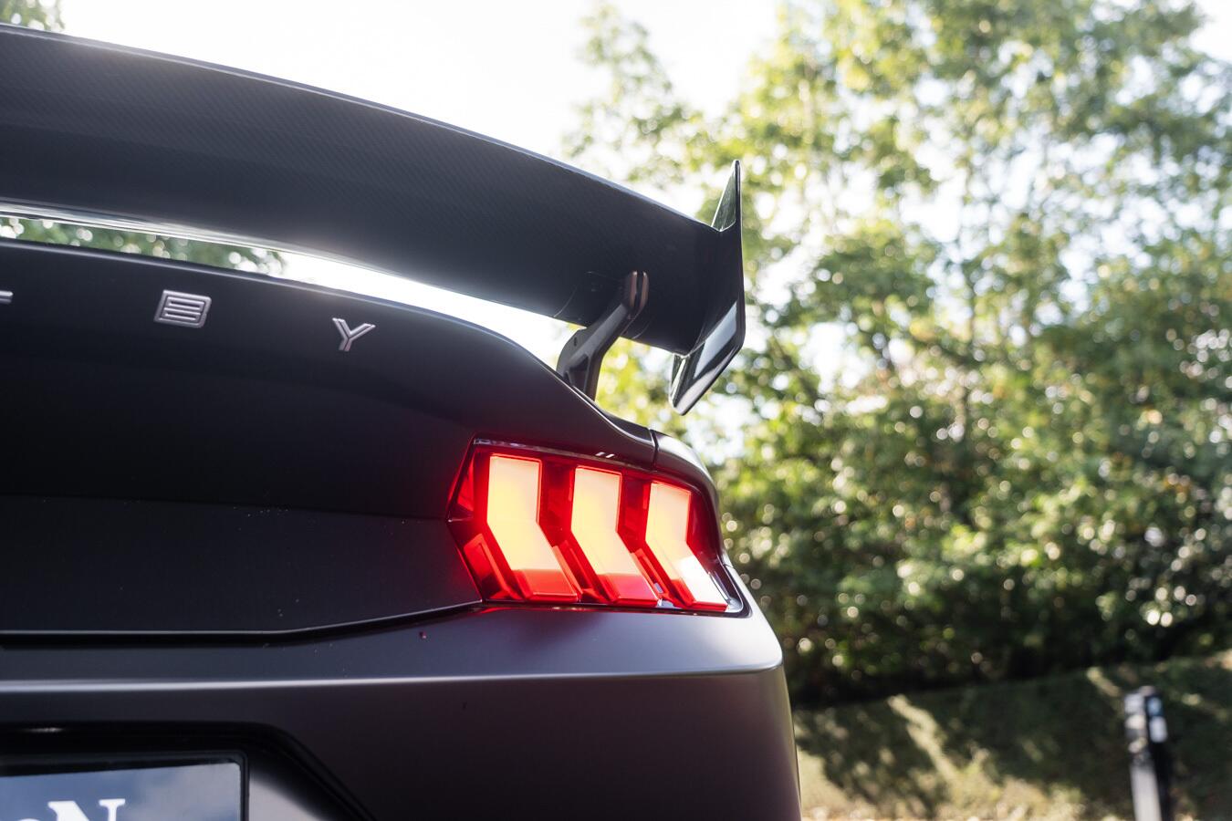 Ford Mustang view 13