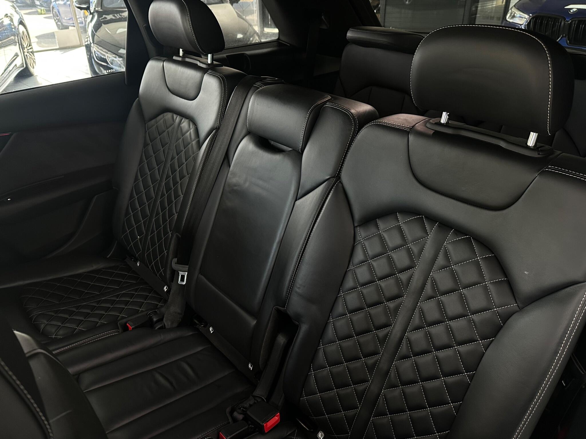 Audi Q7 view 39