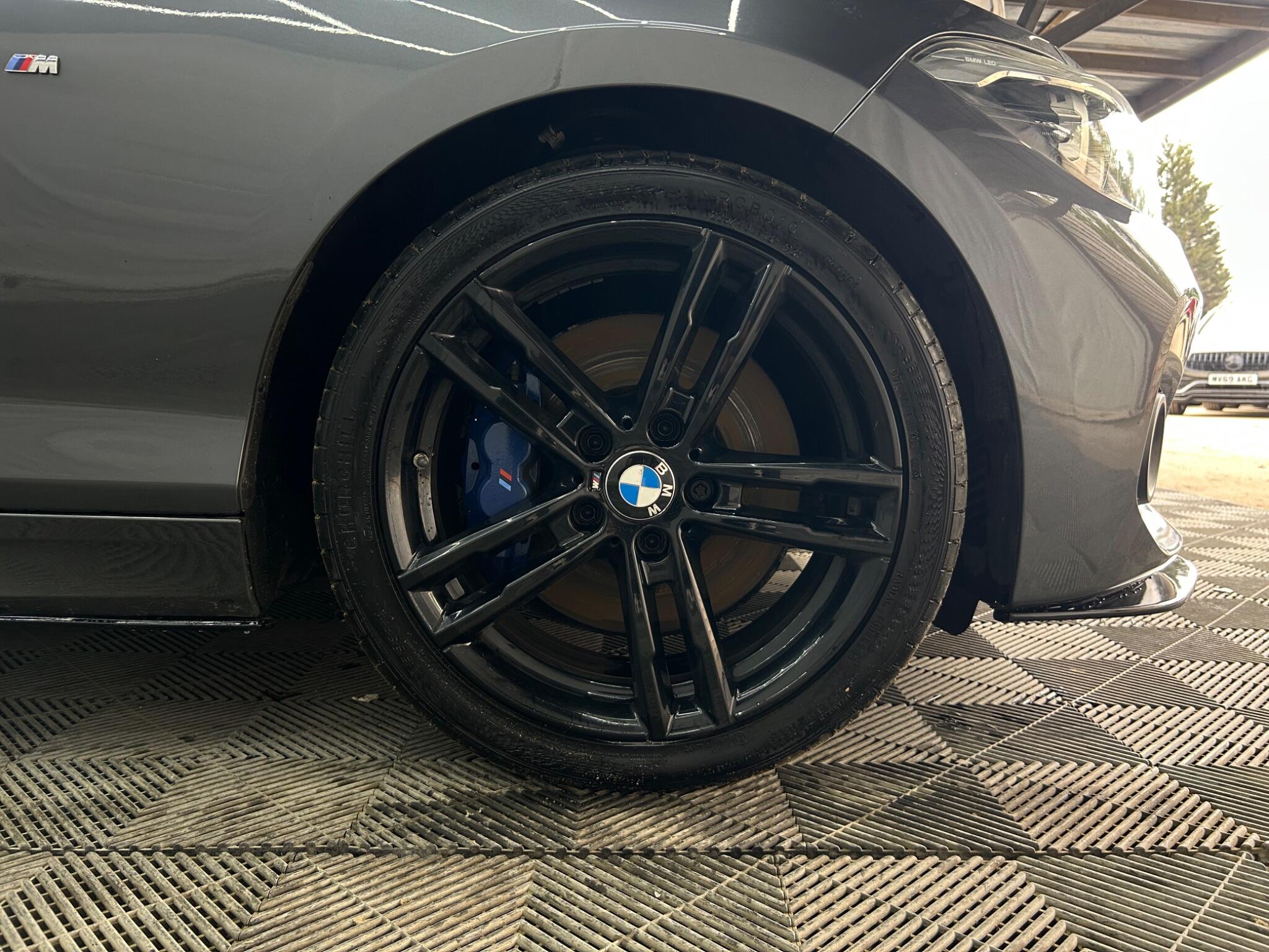BMW 1 Series view 36