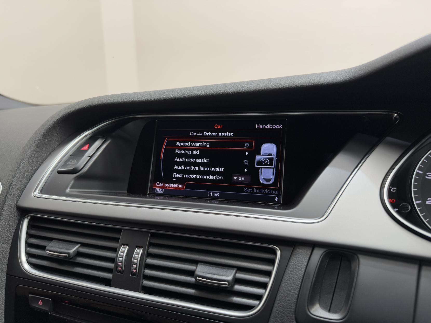 Audi S4 Avant view 26
