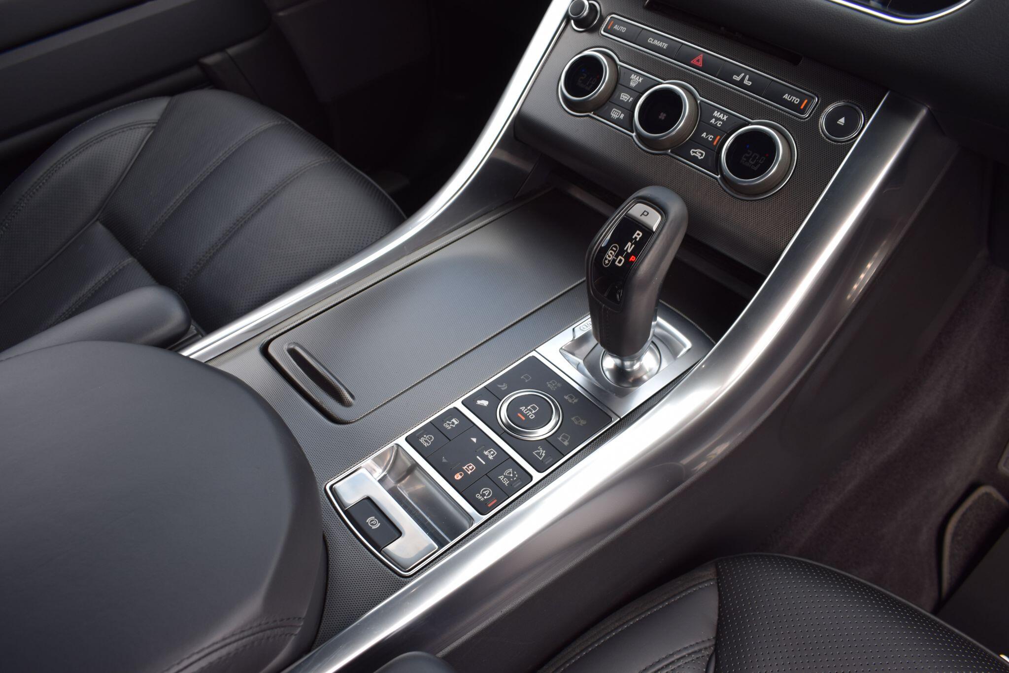 Land Rover Range Rover Sport view 12