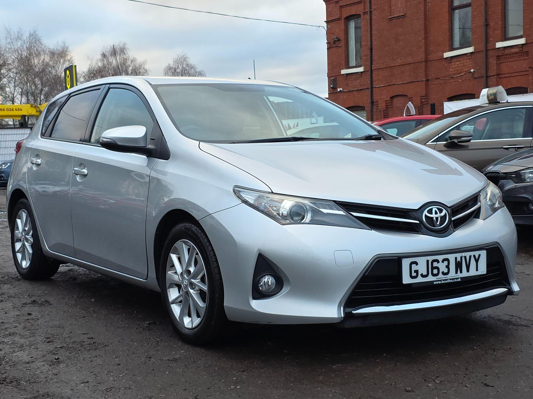 2013 Toyota Auris image 3