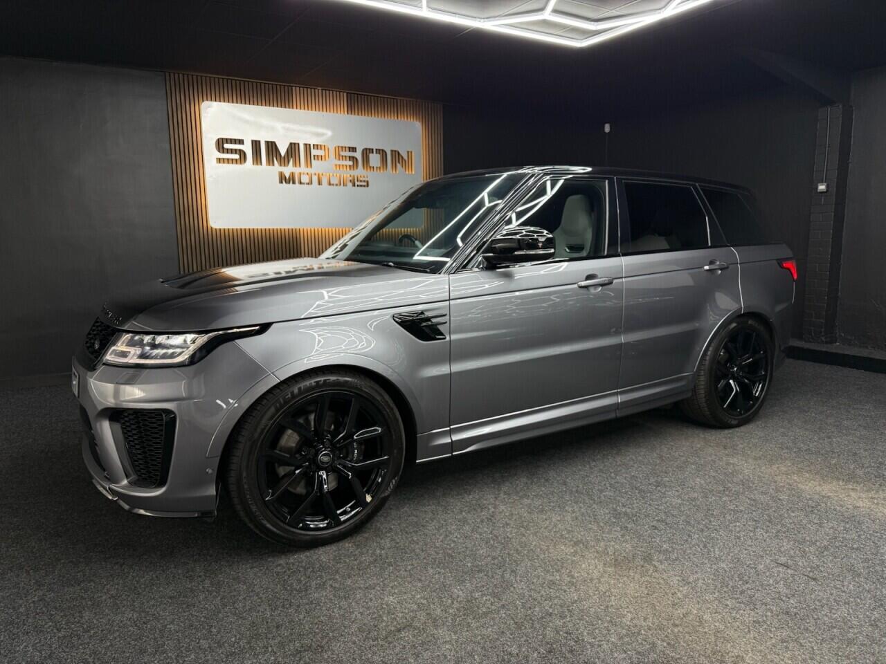 Land Rover Range Rover Sport view 3