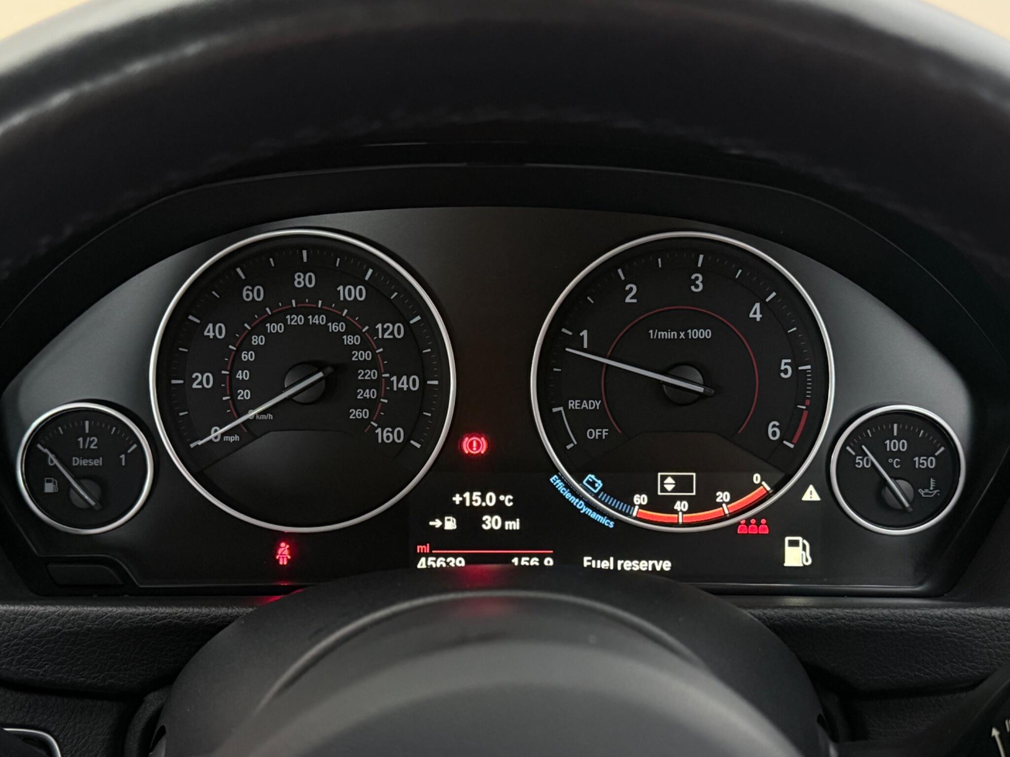 BMW 3 Series view 24