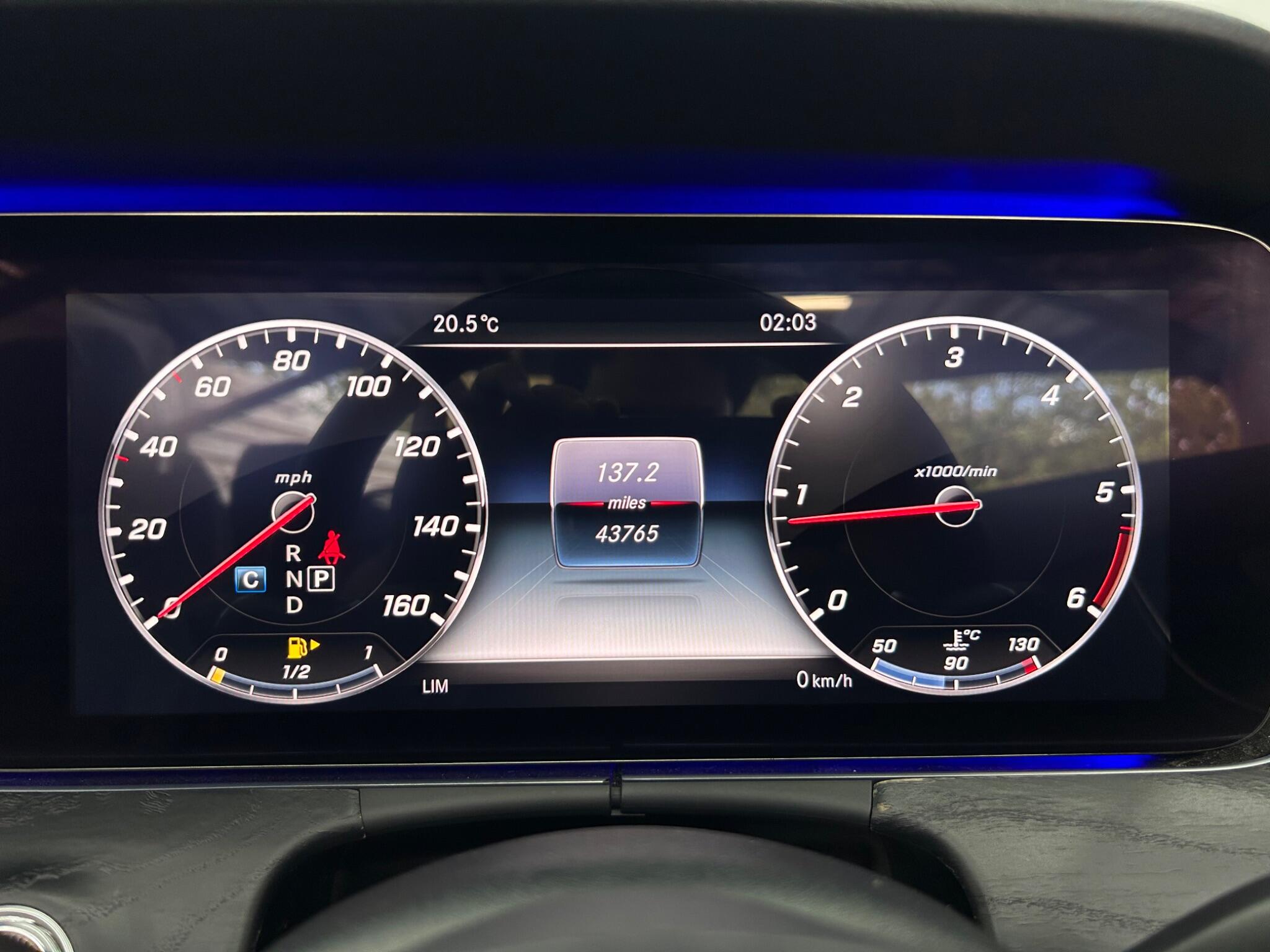 Mercedes-Benz E Class view 39