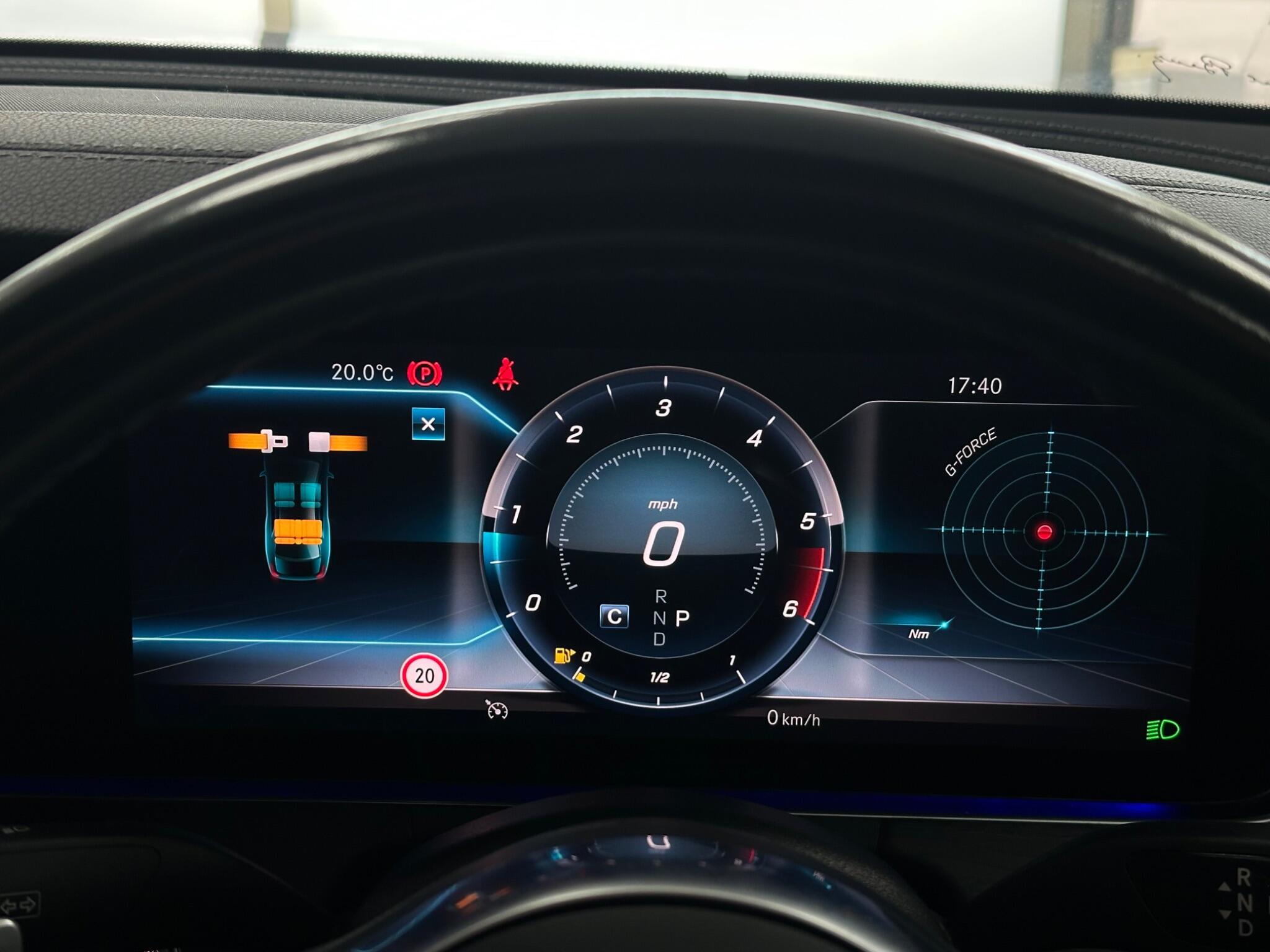 Mercedes-Benz E Class view 28