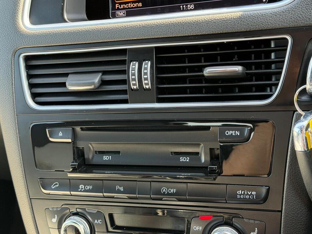 Audi SQ5 view 34