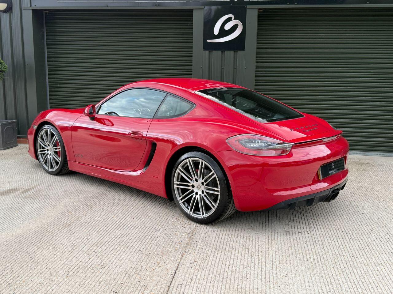 Porsche Cayman view 26