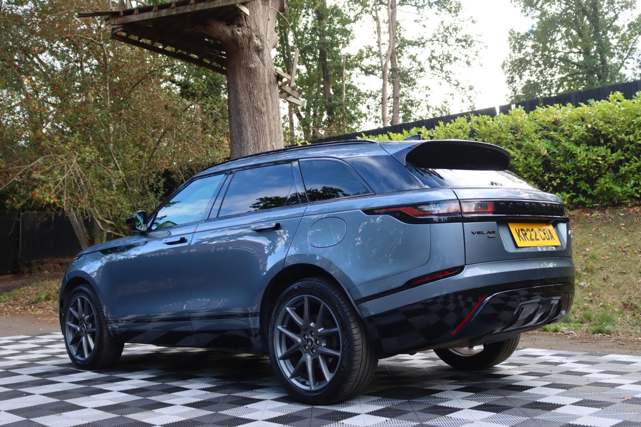 Land Rover Range Rover Velar view 18