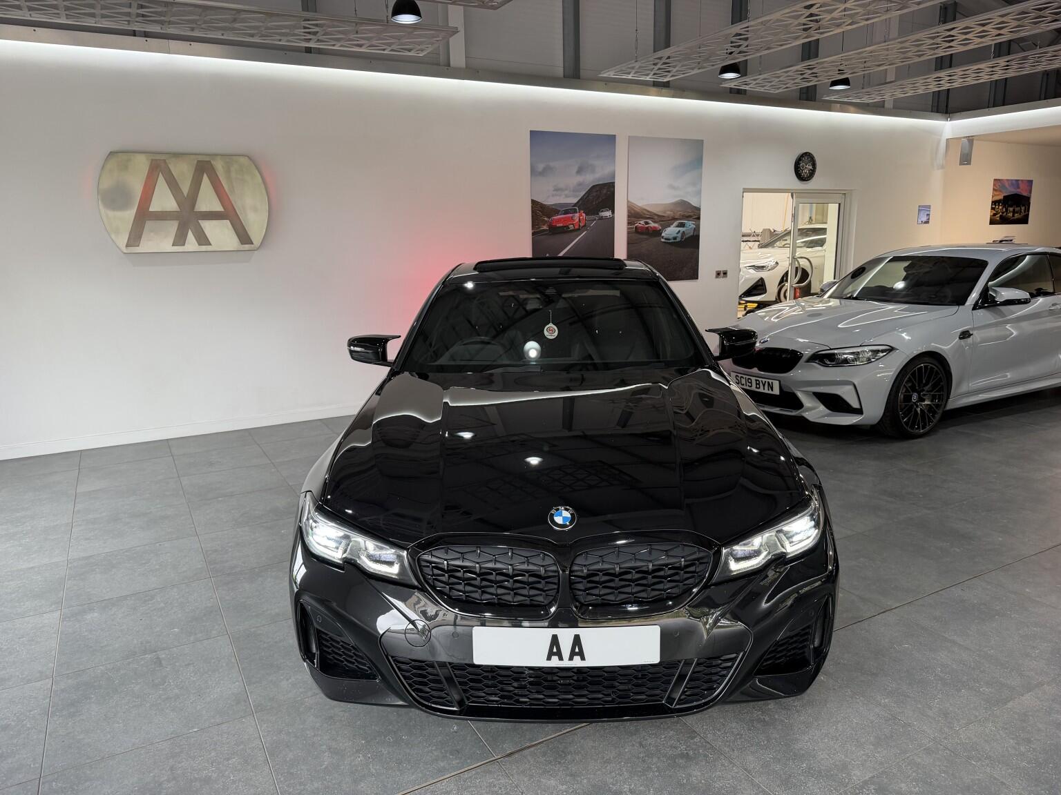 BMW 3 Series view 22