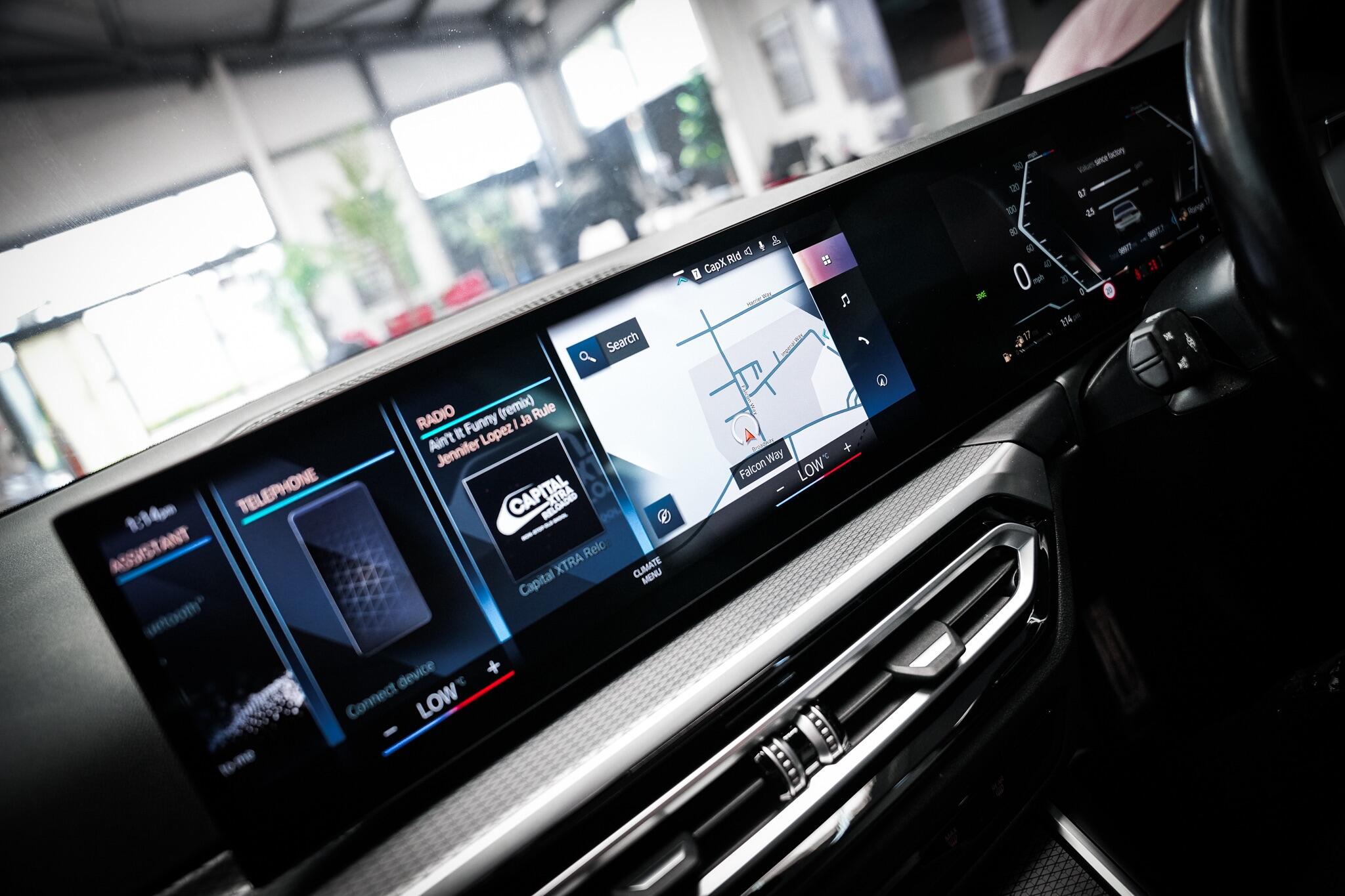 BMW 3 Series view 3