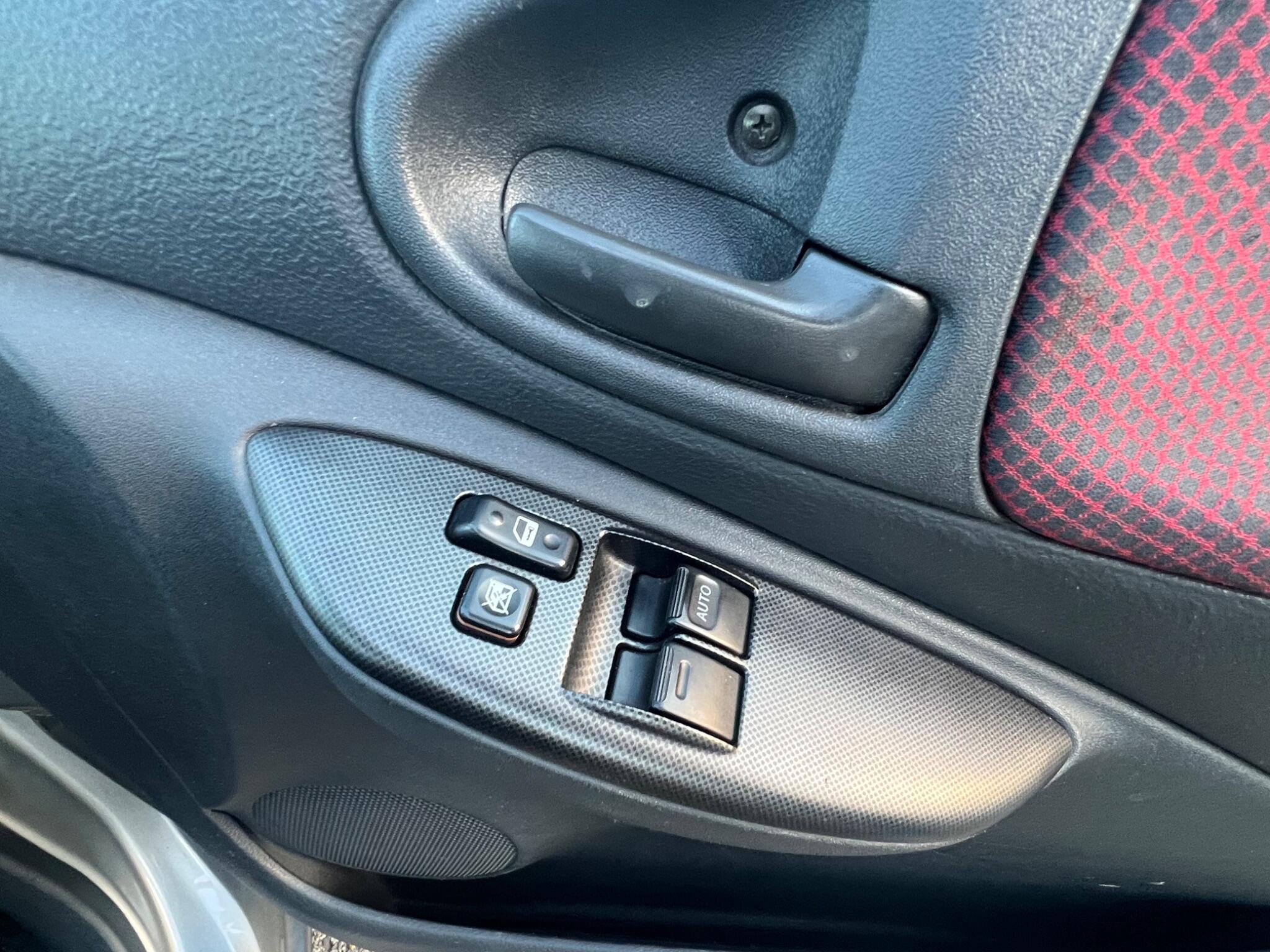 Toyota Yaris view 24