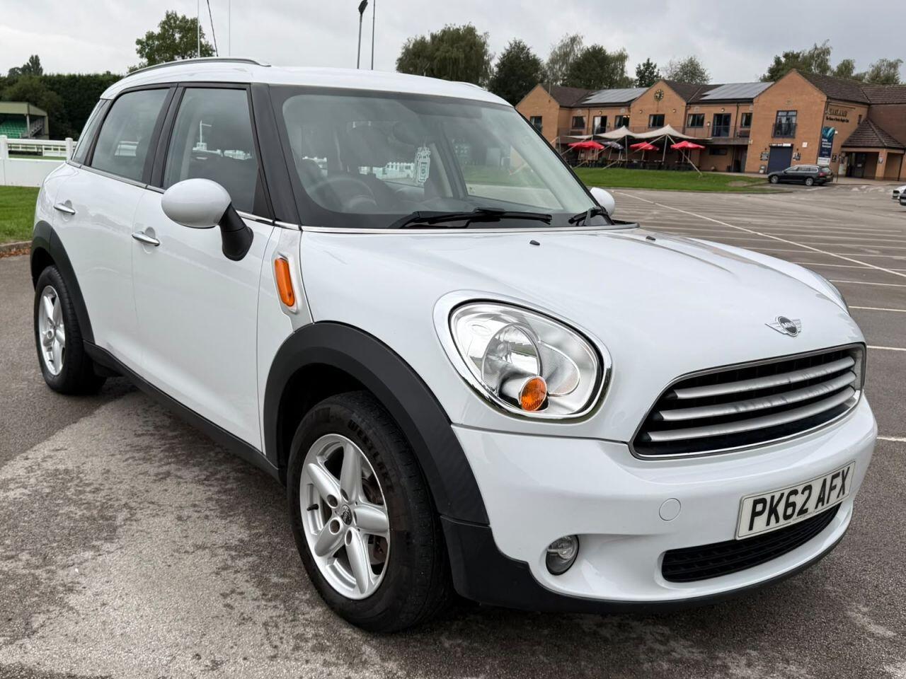 Mini Countryman view 30