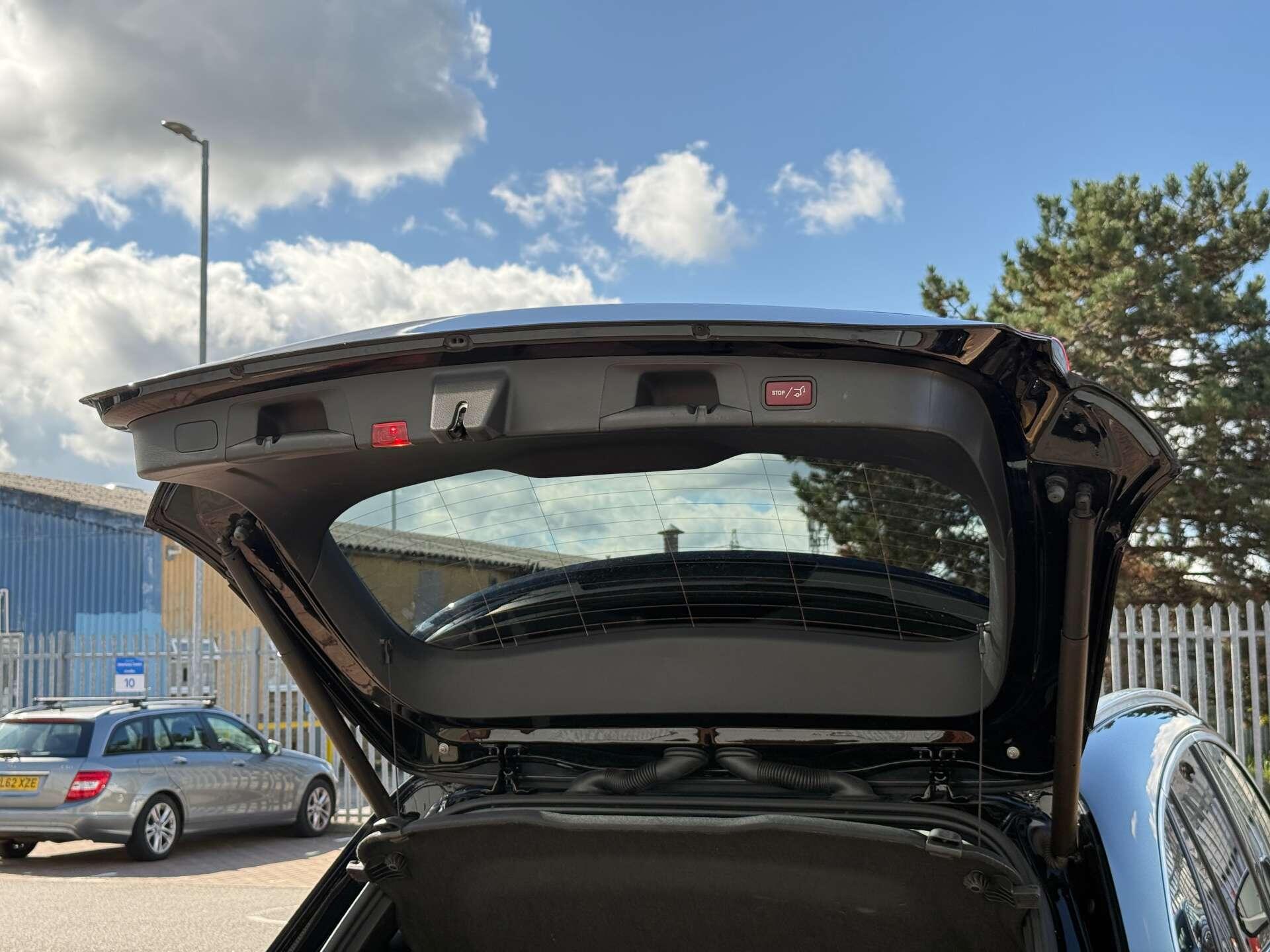 Mercedes-Benz EQA view 19