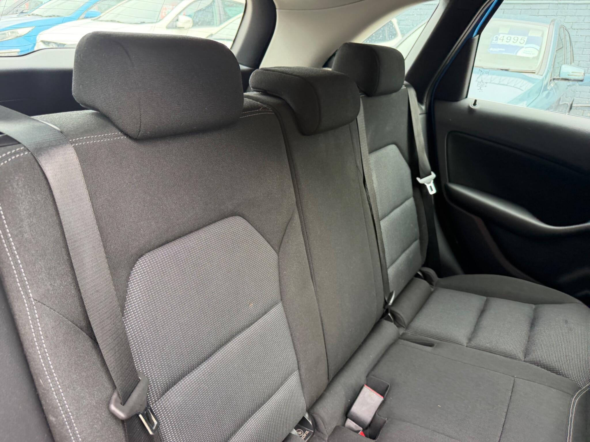 Mercedes-Benz B-Class view 21