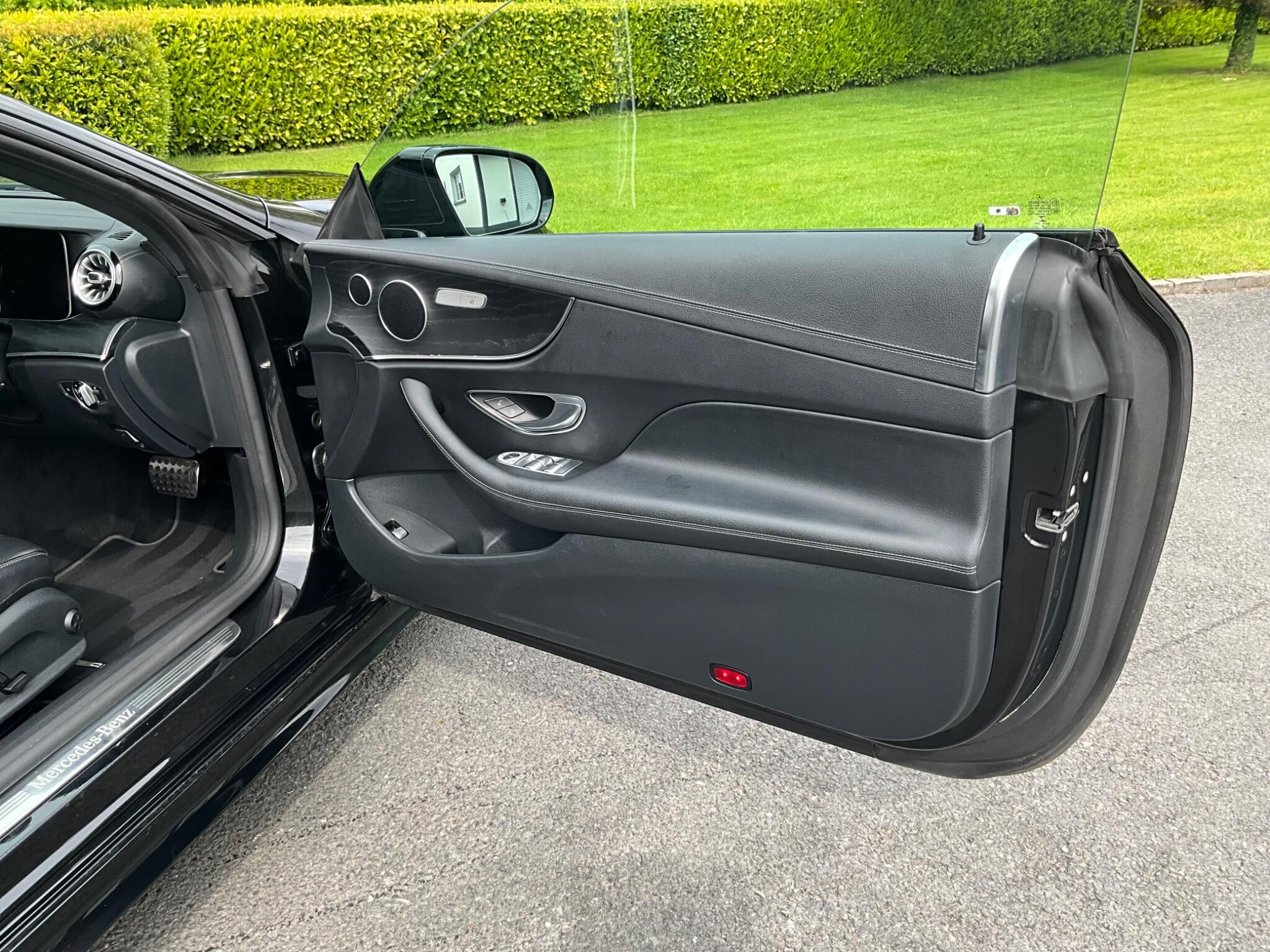 Mercedes-Benz E Class view 18