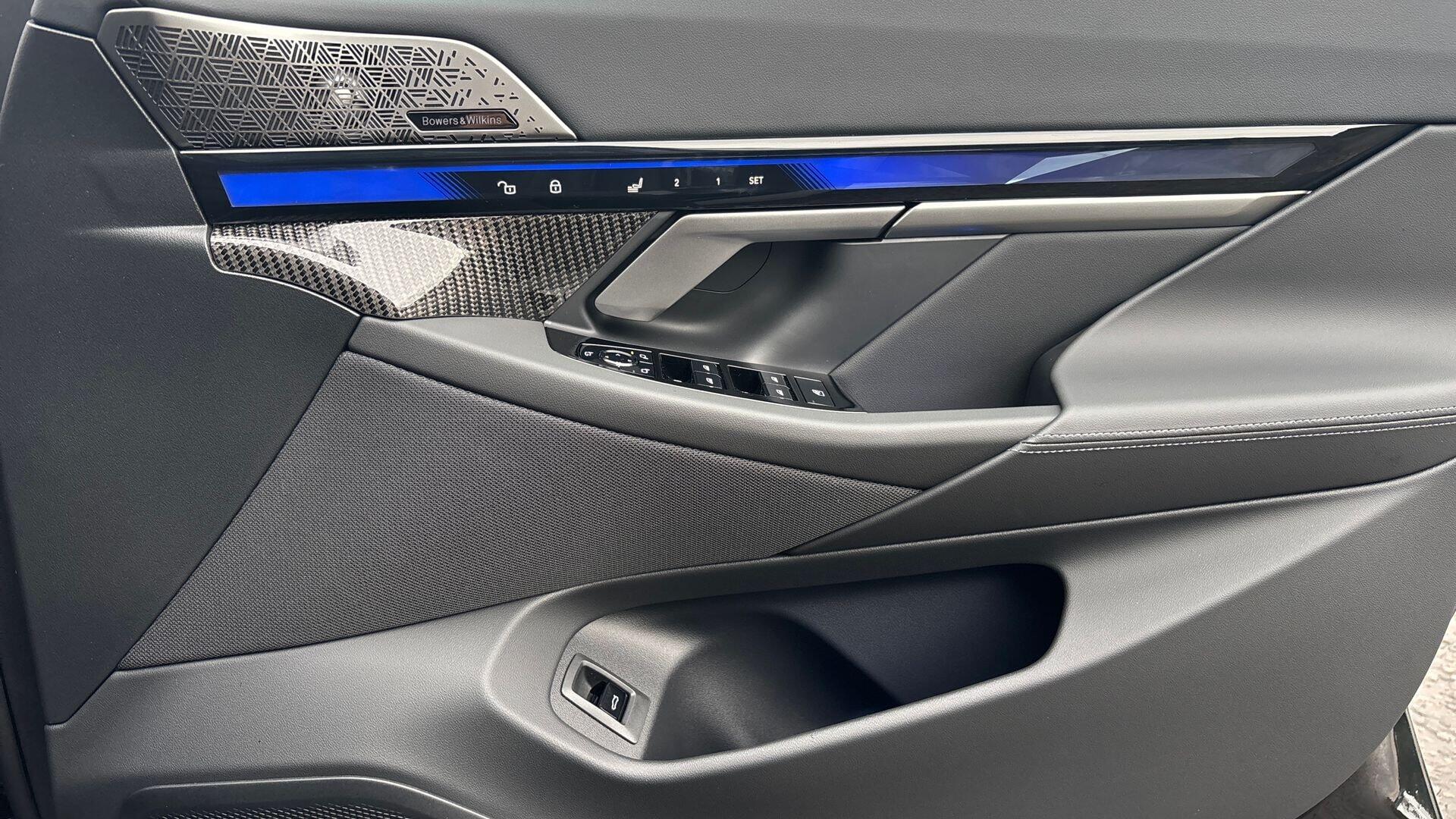 BMW M5 view 26